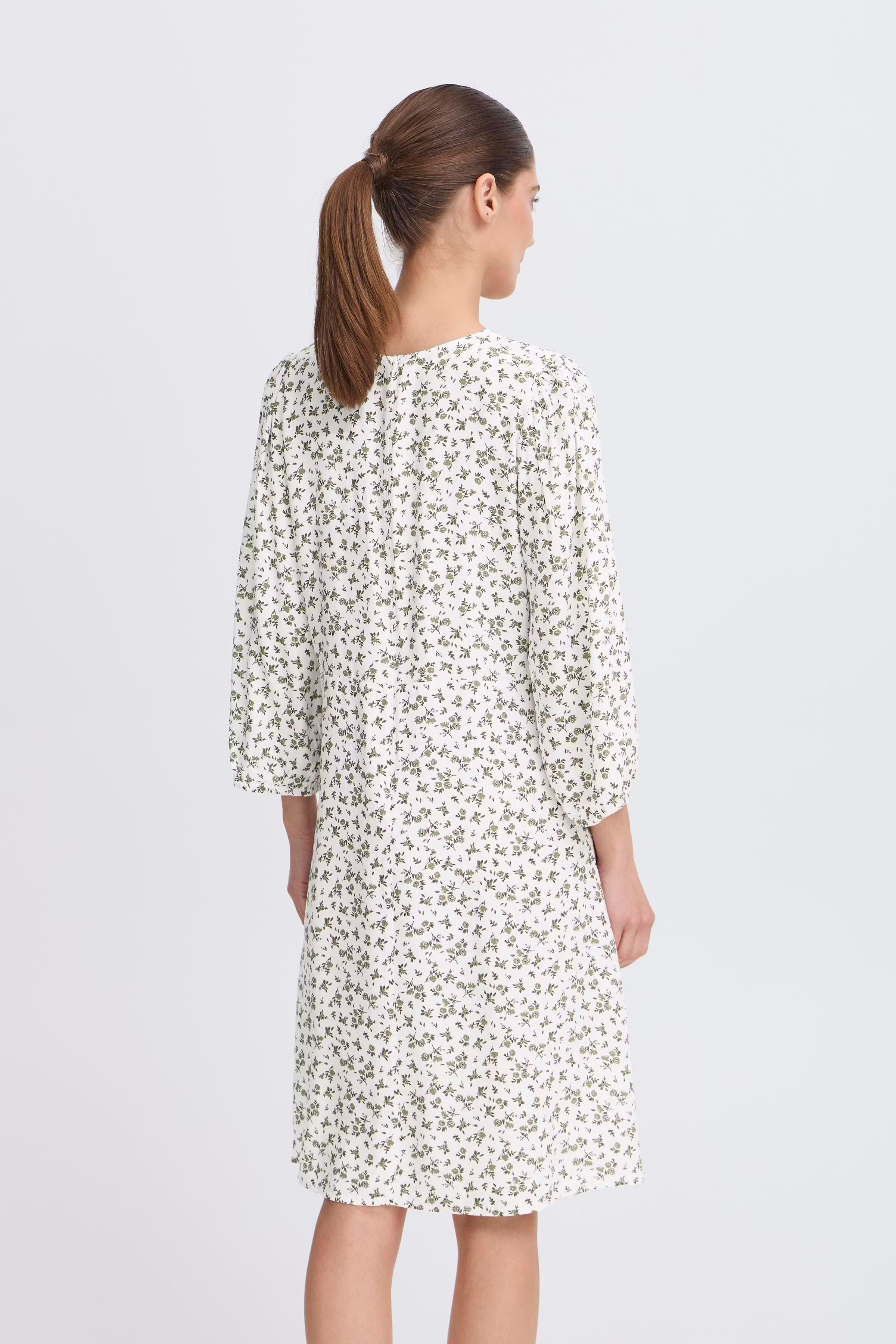 PZNELLY Kjole LOOKBOOK BACK 50208980-205311