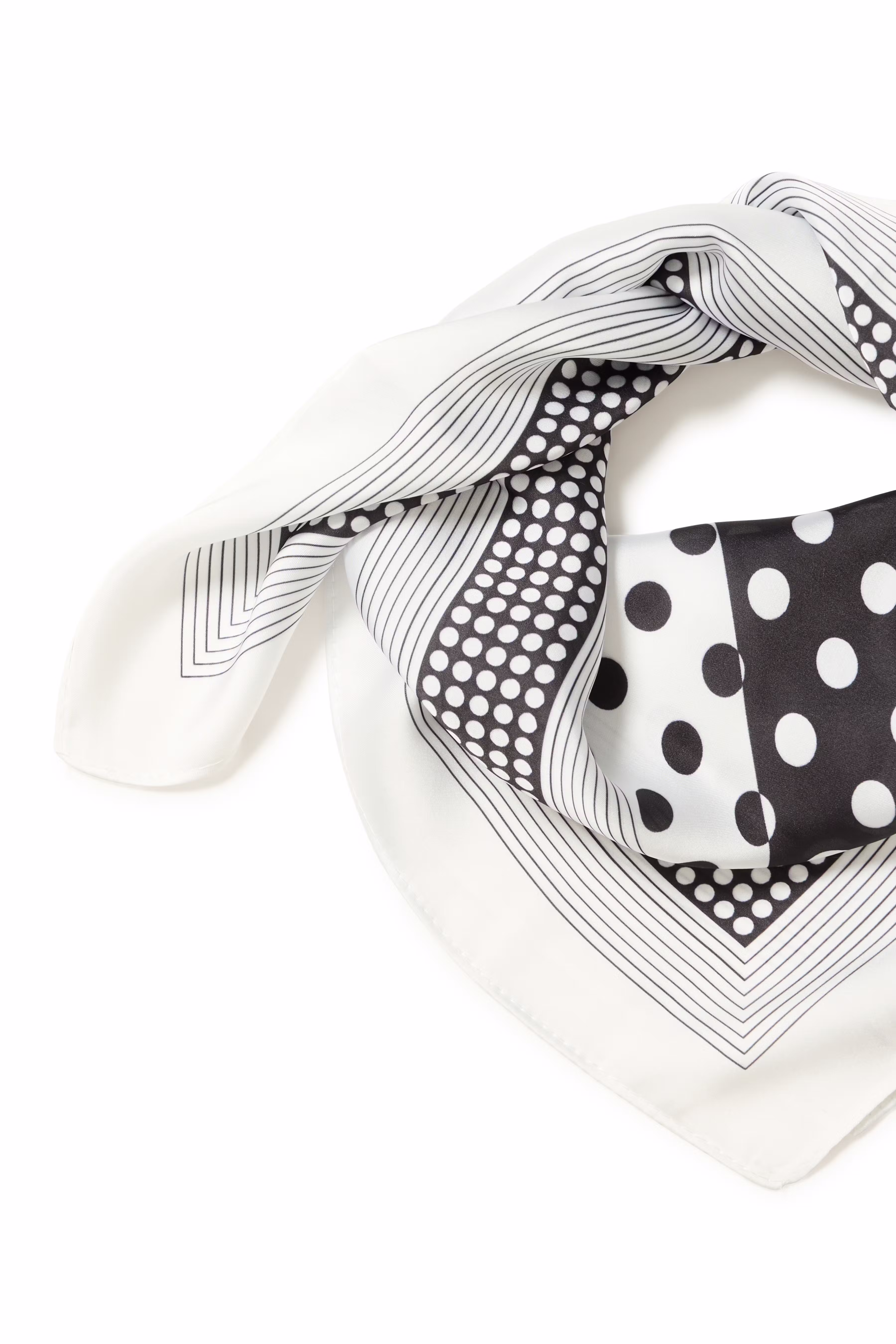 IAJZA Skjerf PACK DETAIL 20125329-194008