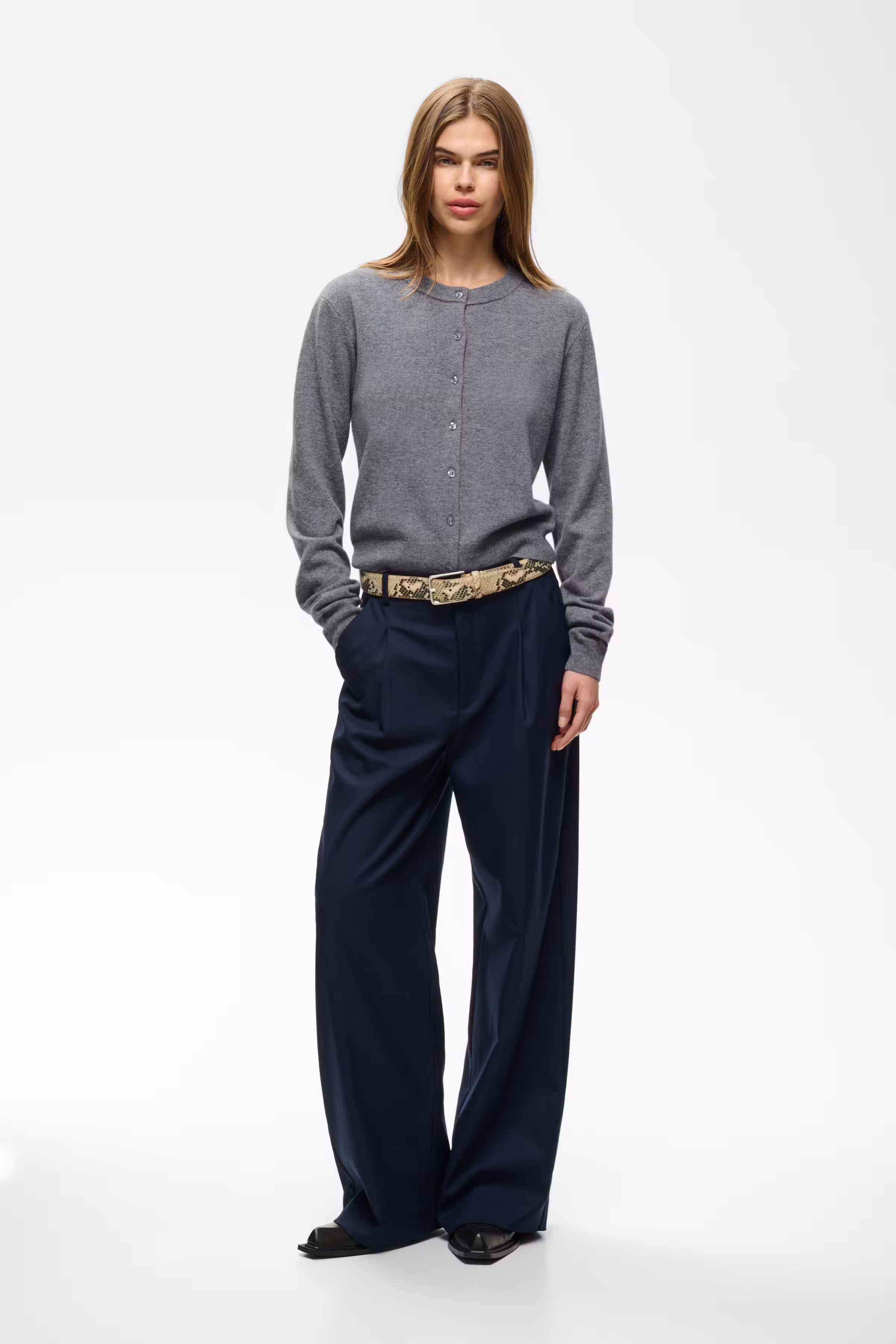 GZmanzi Cardigan LOOKBOOK FRONT 10911814-1000053