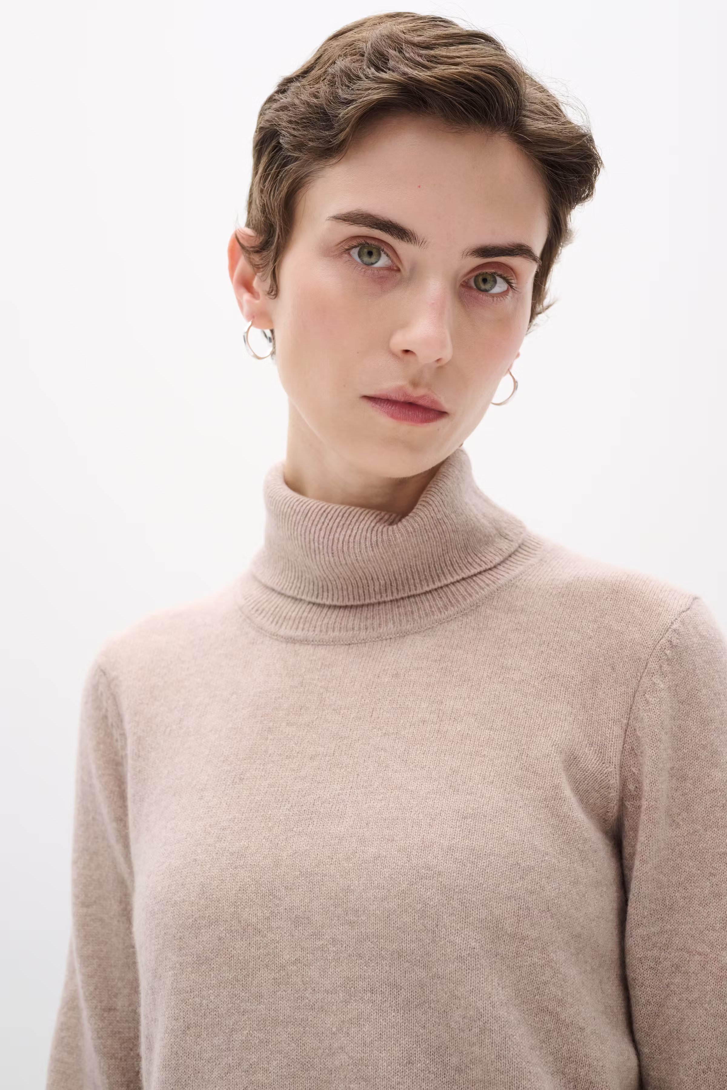 LukkaIW Rollneck Cashmere Pullover LOOKBOOK DETAIL 30108211-10110