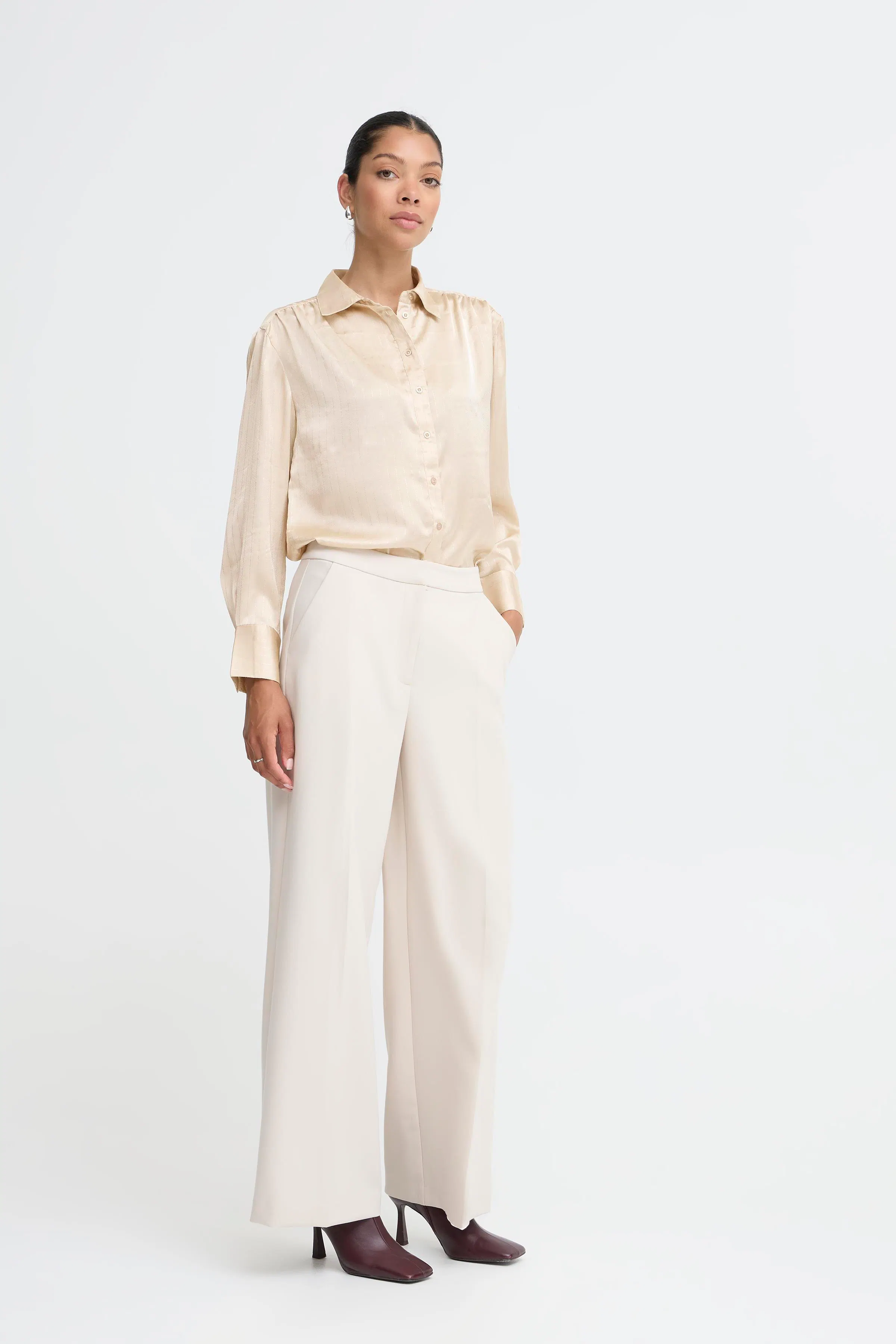BYHIVINA Skjorte LOOKBOOK FRONT 20818289-900002890
