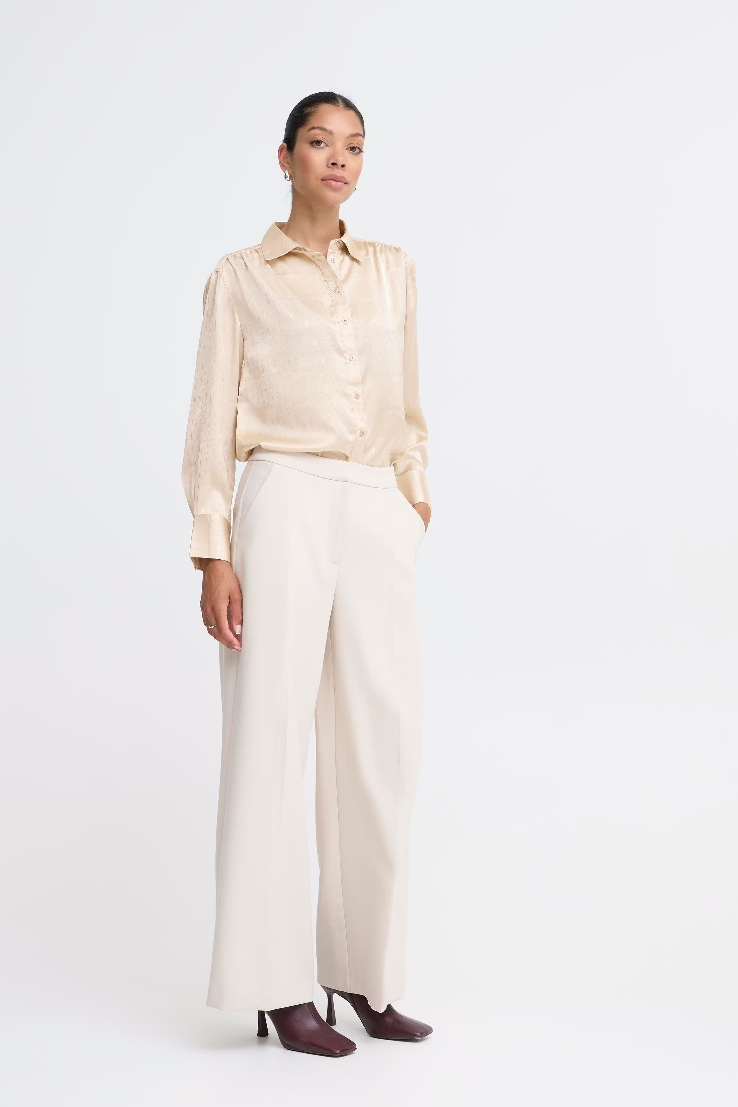 BYHIVINA Skjorte LOOKBOOK FRONT 20818289-900002890