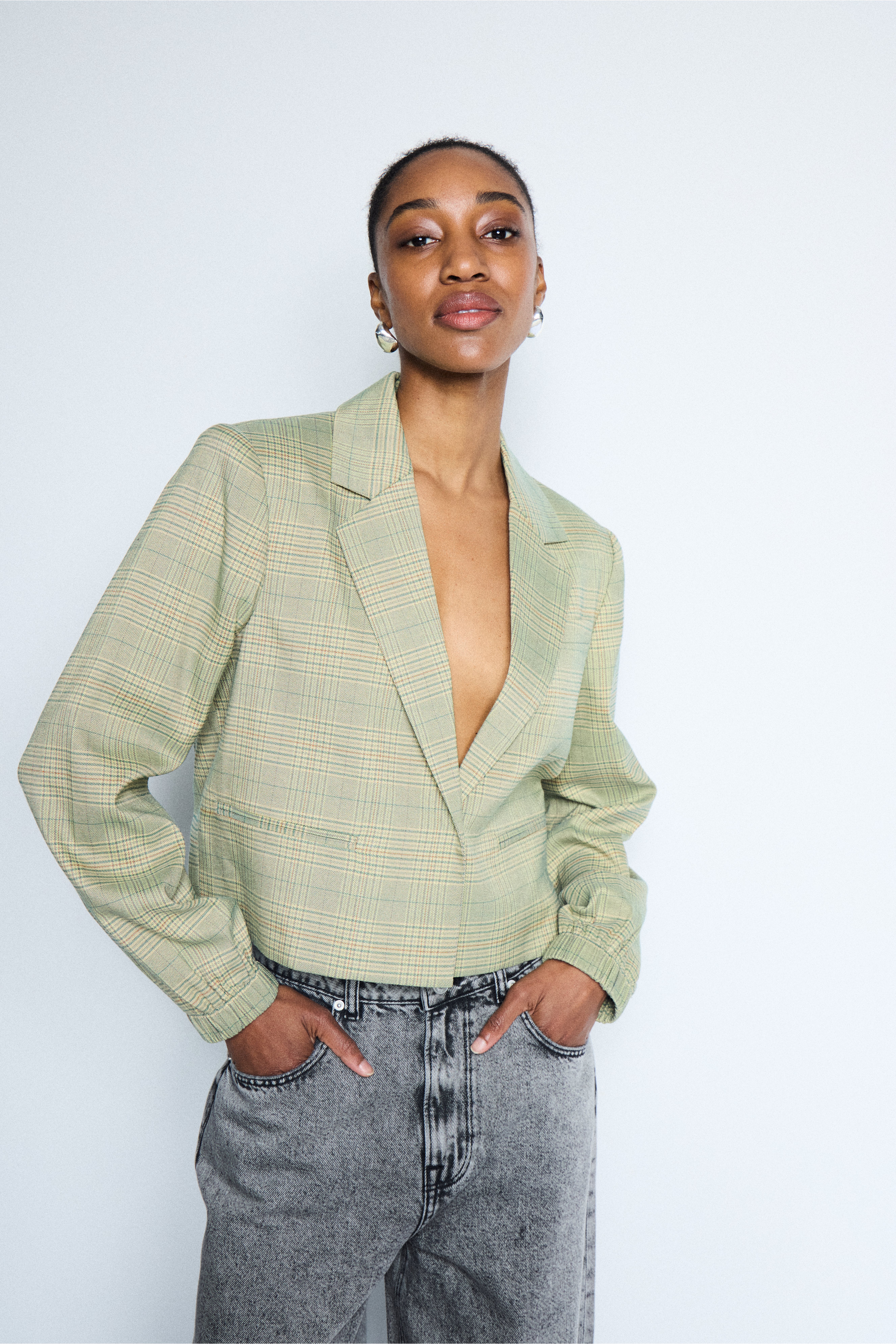 IHJOLI Blazer LOCATION NONE 20125003-900004598