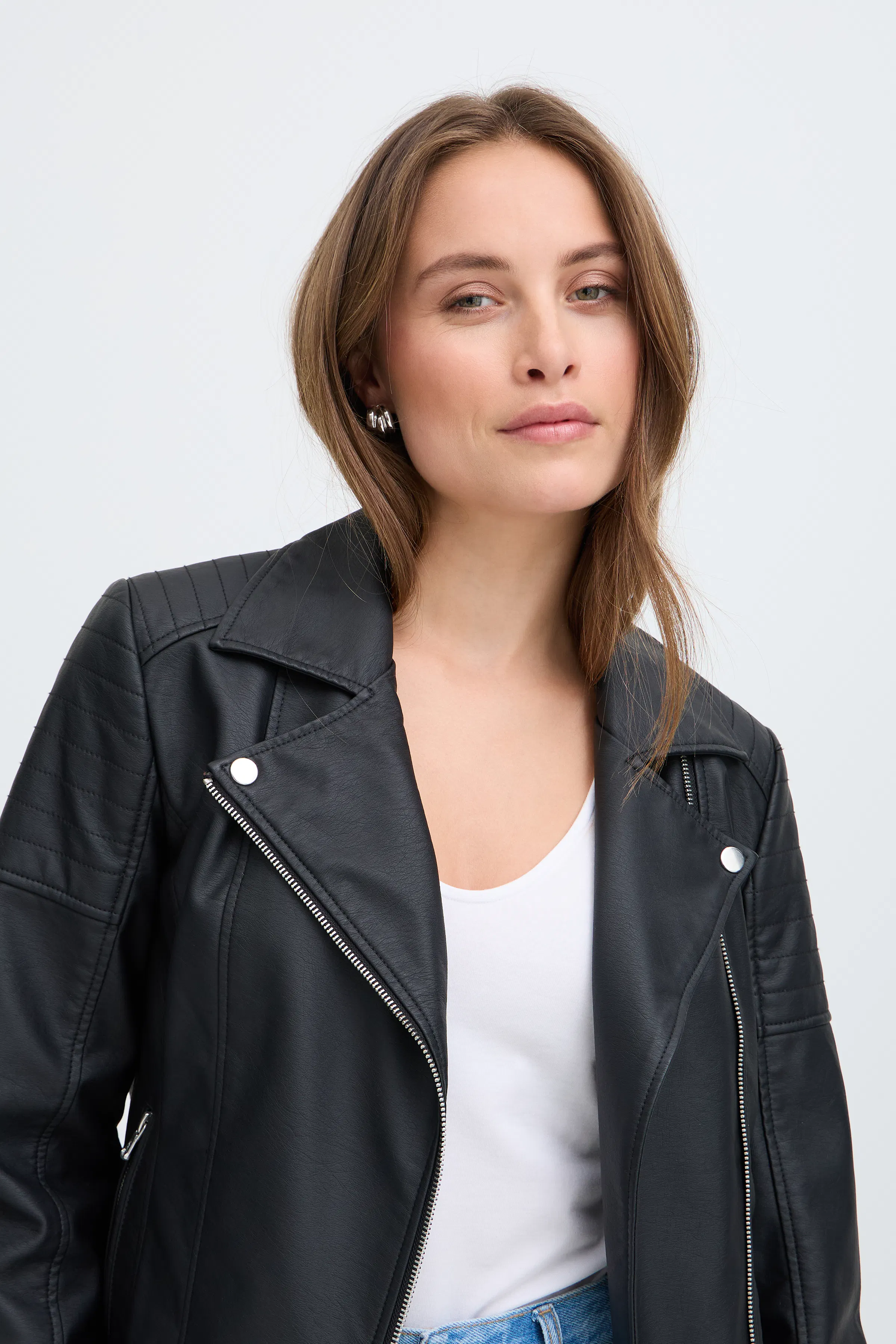 BYACOM Yttertøy LOOKBOOK DETAIL 20819700-194008