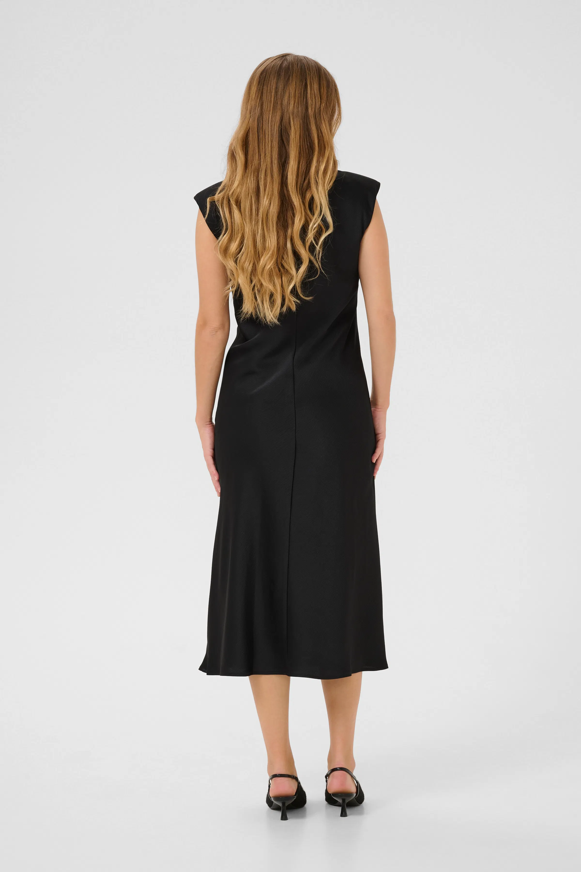 KApristina Kjole LOOKBOOK BACK 10509763-100121