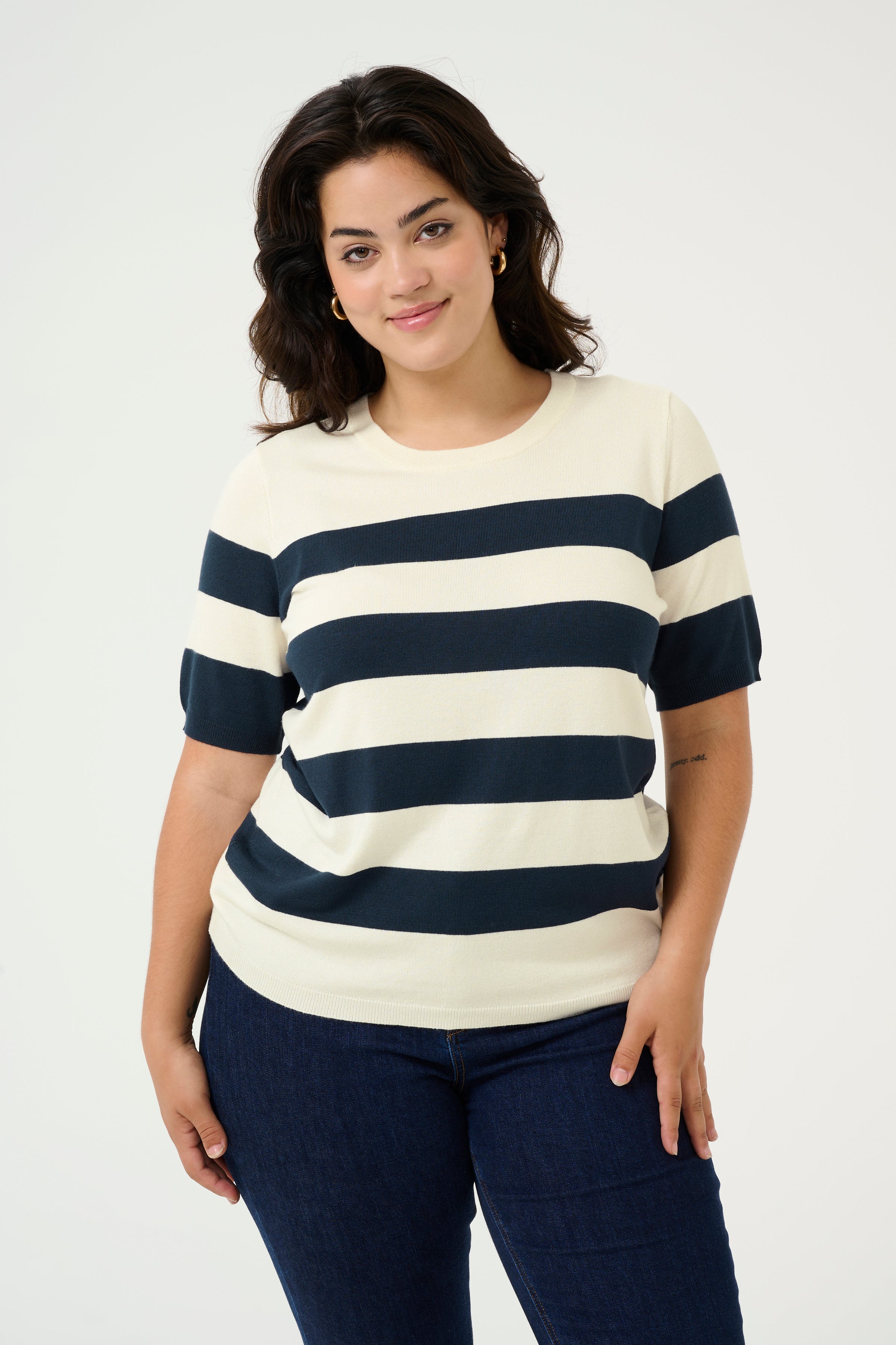 KCmalia Pullover LOOKBOOK FRONT 10582204-106091