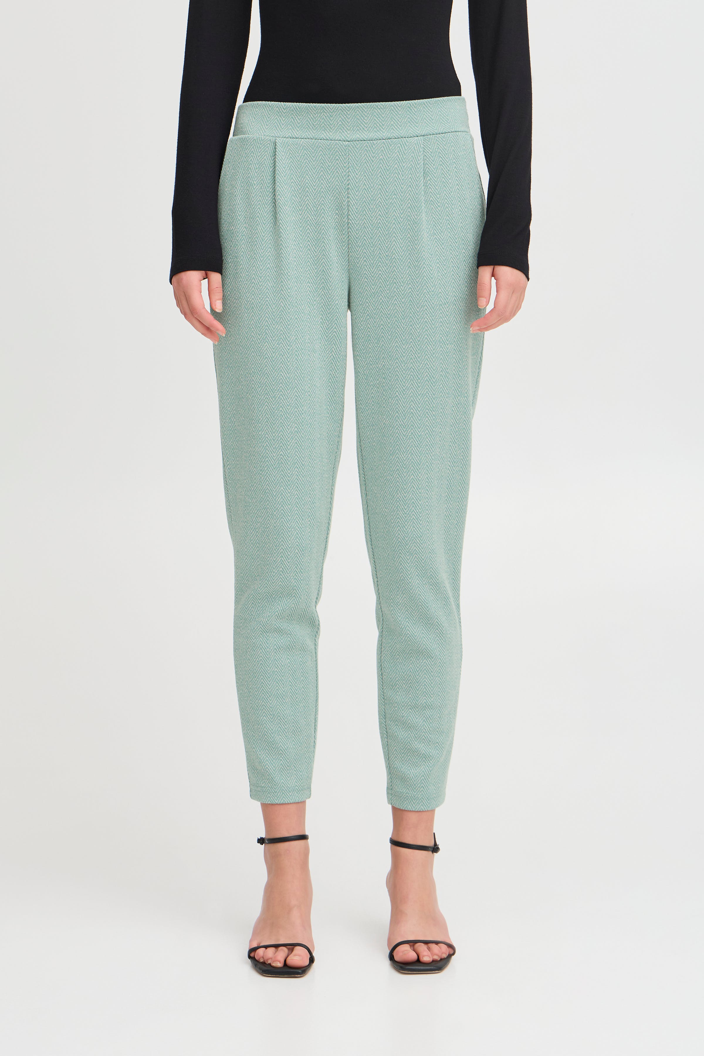 IHKATE JACQUARD Hose LOOKBOOK FRONT 20121601-204260