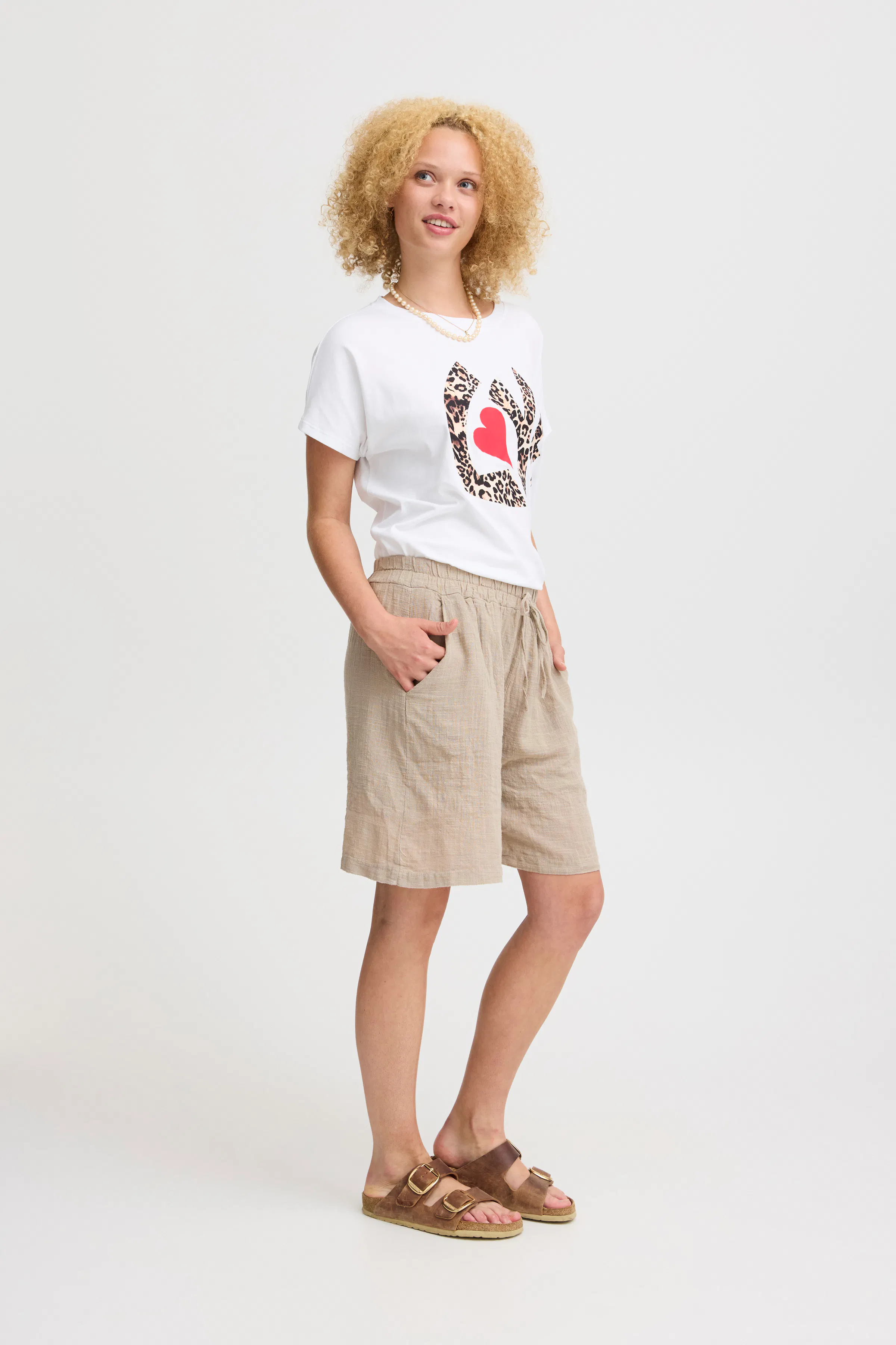 SBALEXA Shorts LOOKBOOK FRONT 22100661-130907