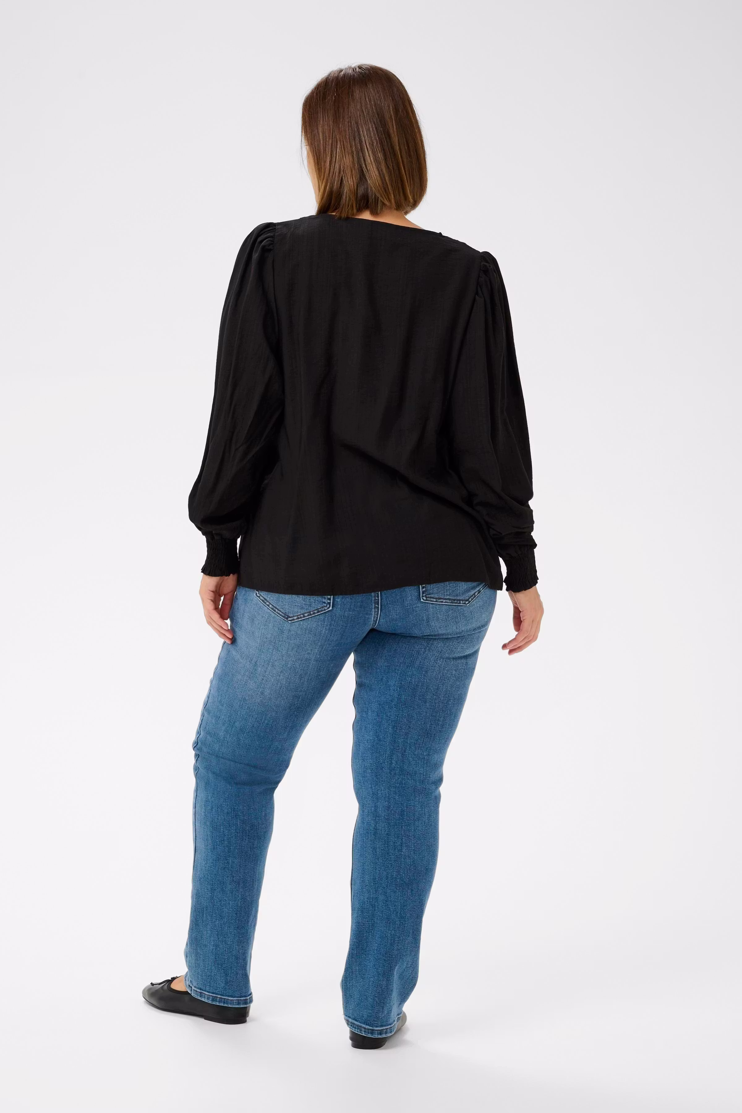 KCsofia Blouse LOOKBOOK BACK 10583889-100121