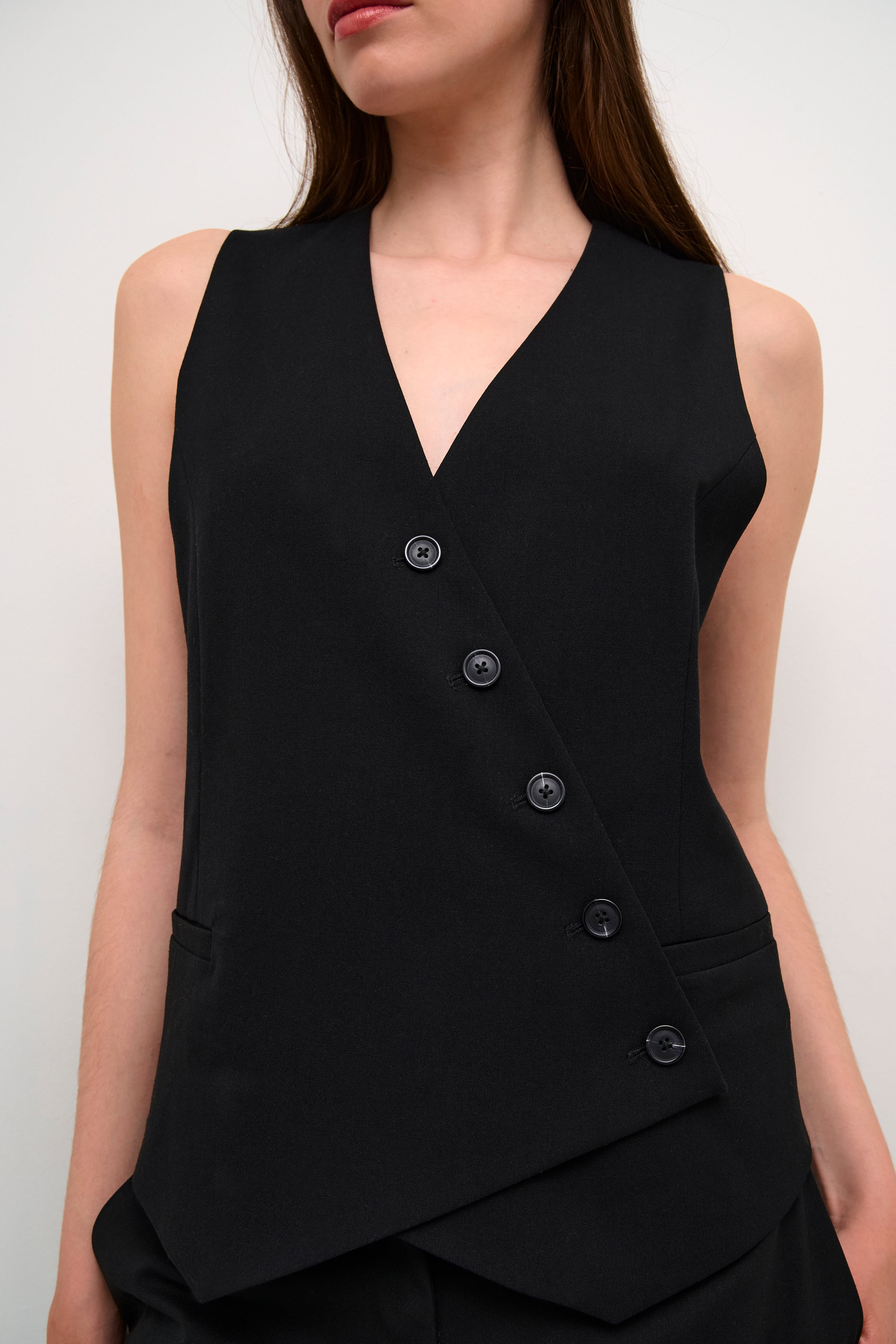 KBMilano Vest LOOKBOOK DETAIL 10105266-194008