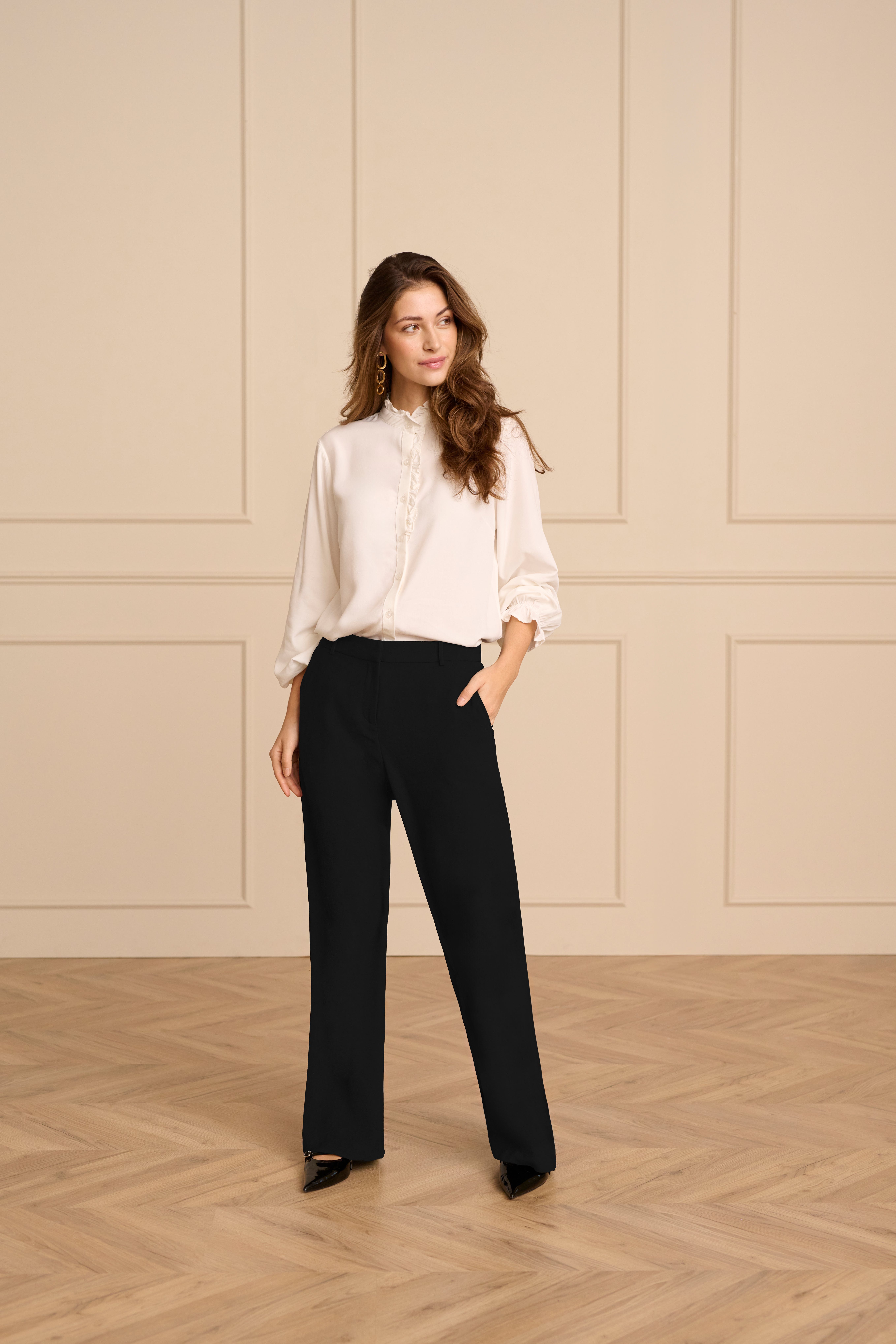 CRCocamia Trousers LOCATION NONE 10611708-100120