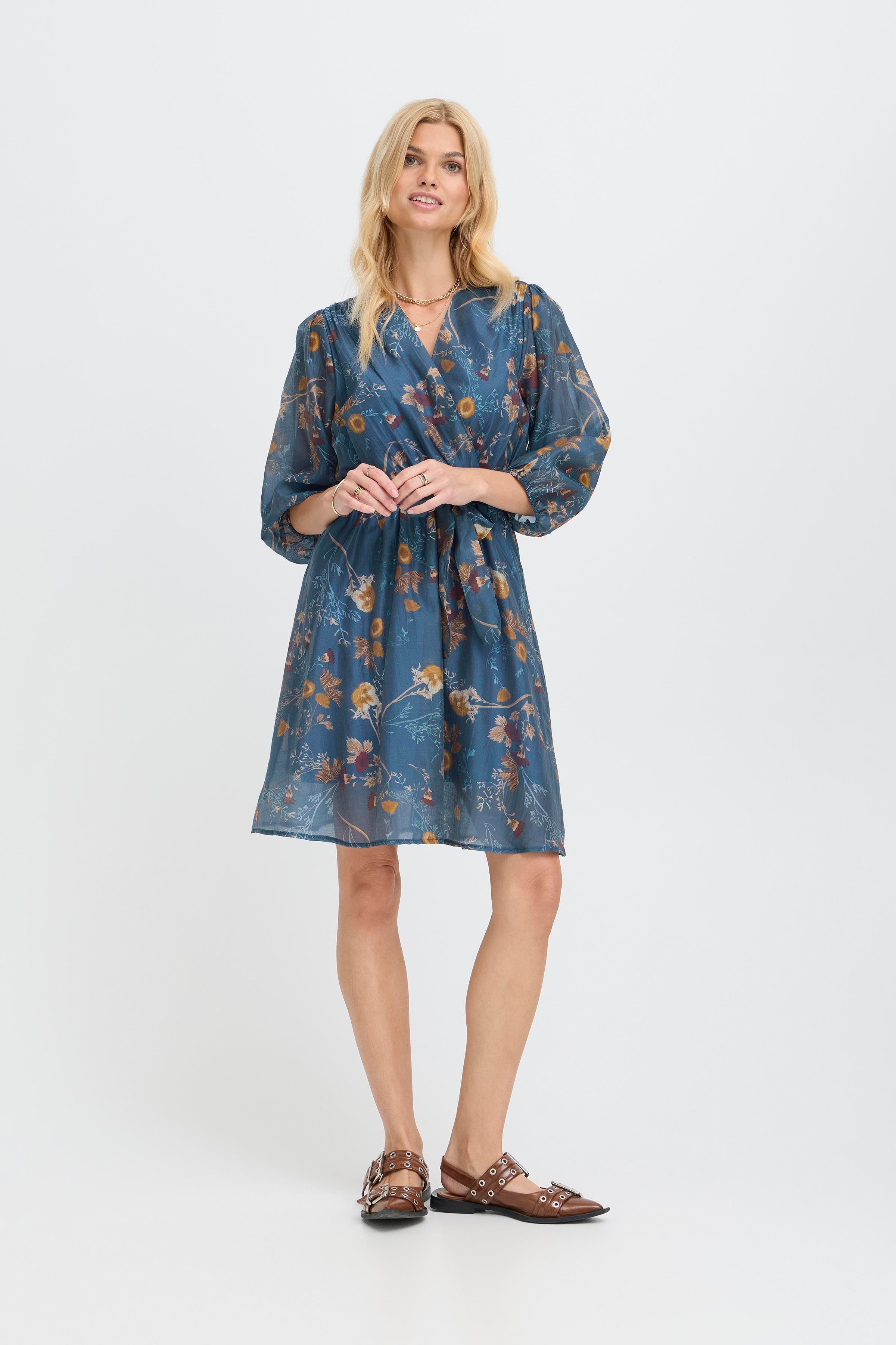 SBLEYIA Kjole LOOKBOOK FRONT 22101066-173912