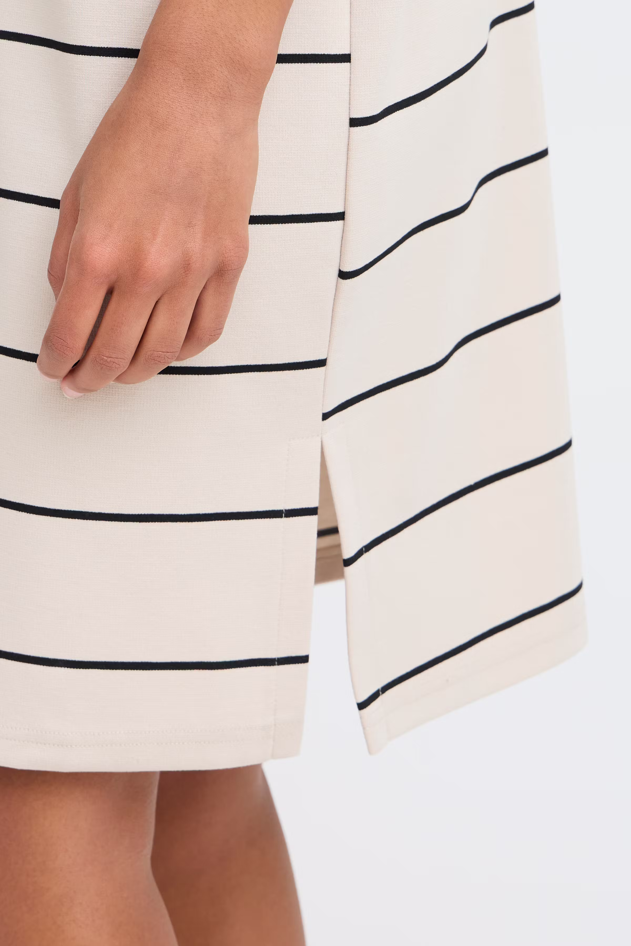 IHKALA Kjole LOOKBOOK DETAIL 20122812-203570