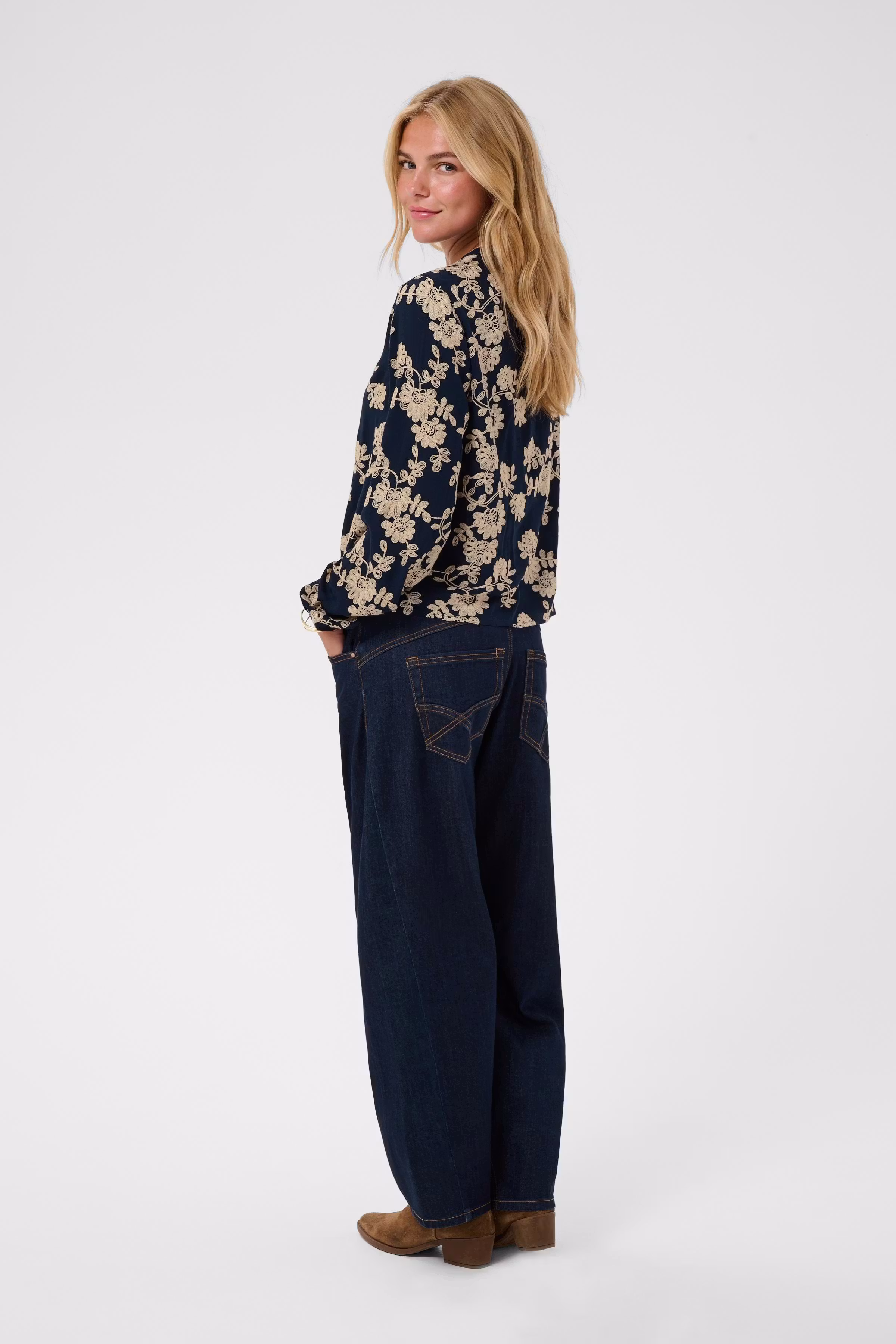 CRRuby Bluse LOOKBOOK BACK 10615333-109956