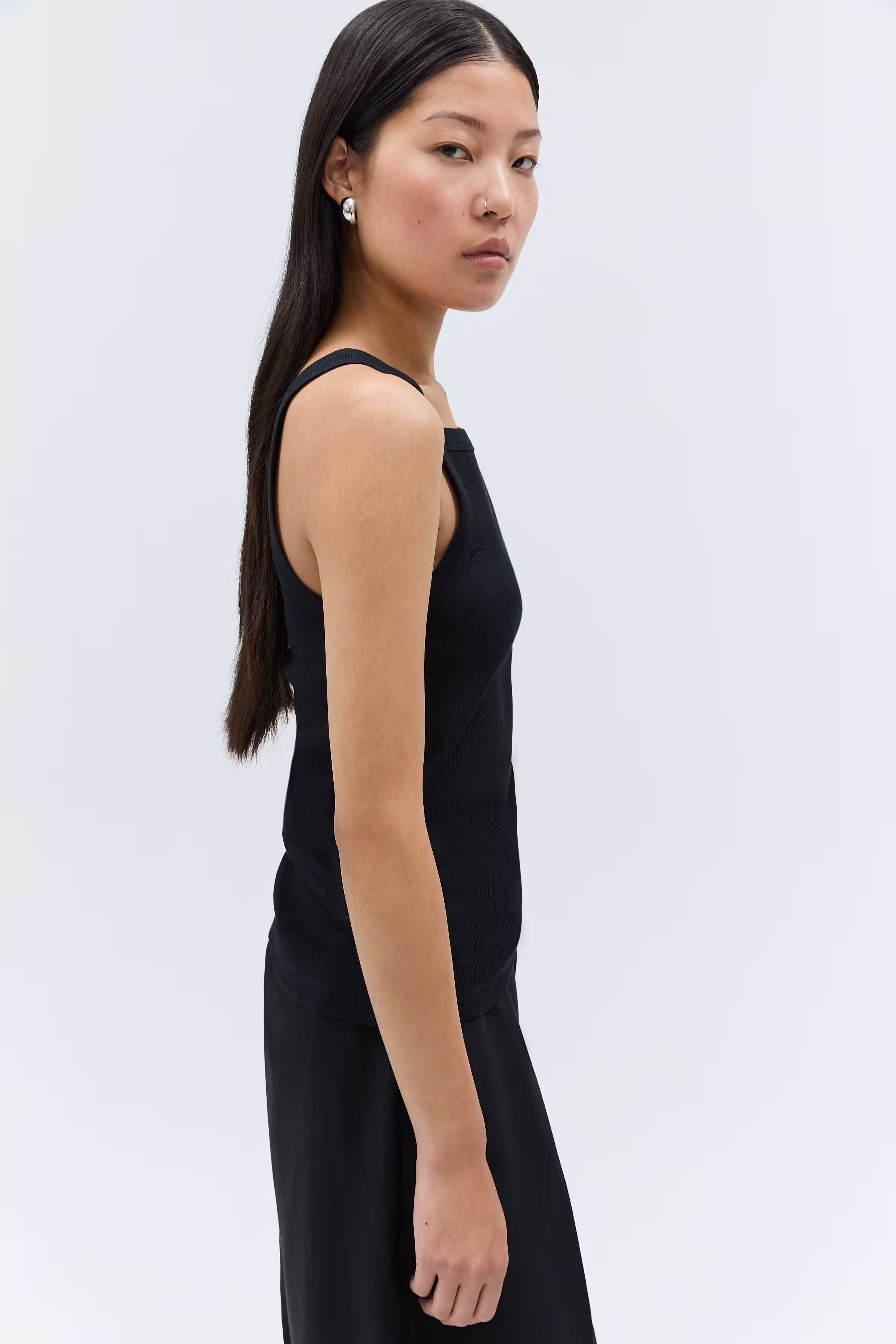 IOKLARA TOP LOOKBOOK FRONT 30600548-BK999