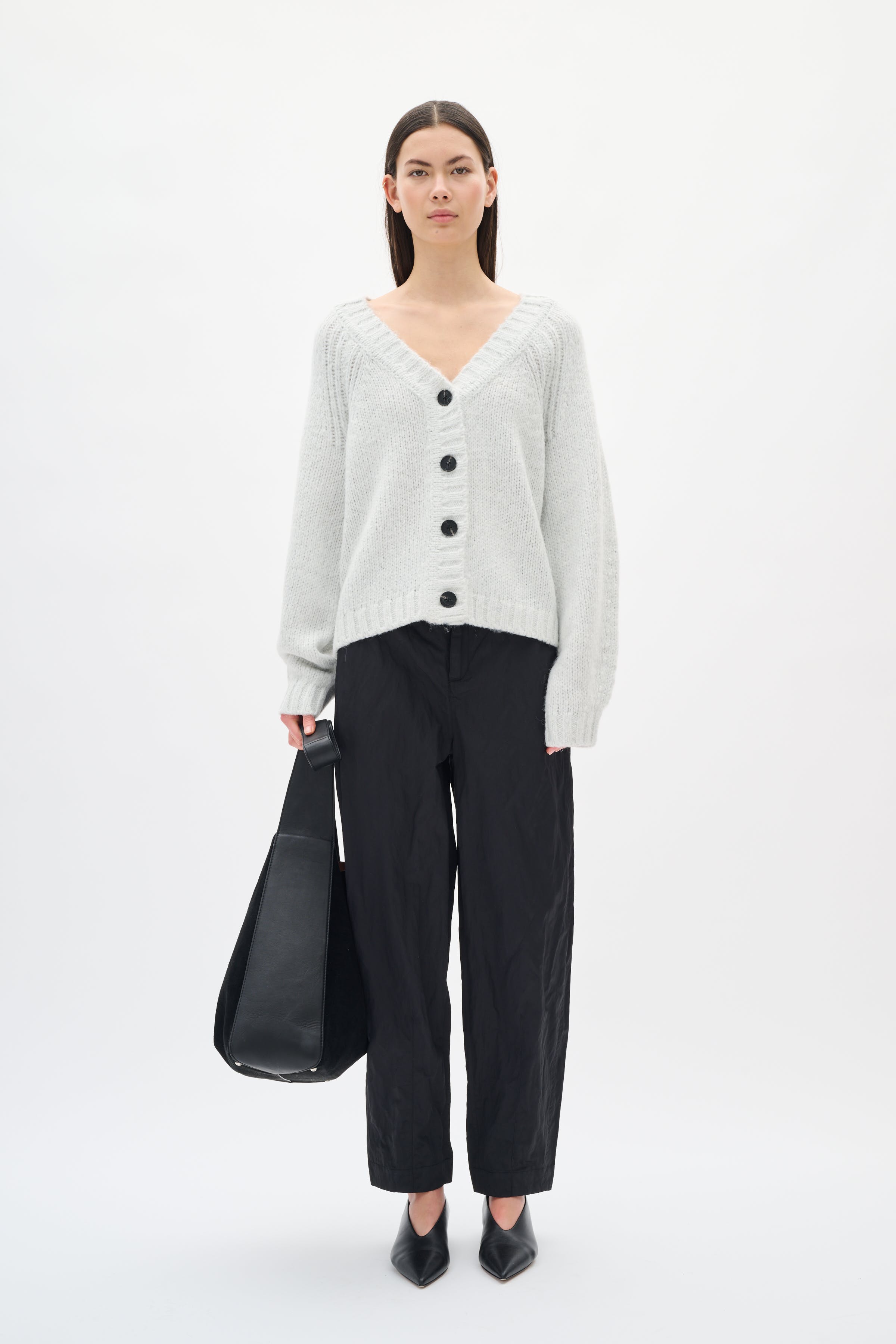 TROAIW Cardigan LOOKBOOK FRONT 30112051-110701