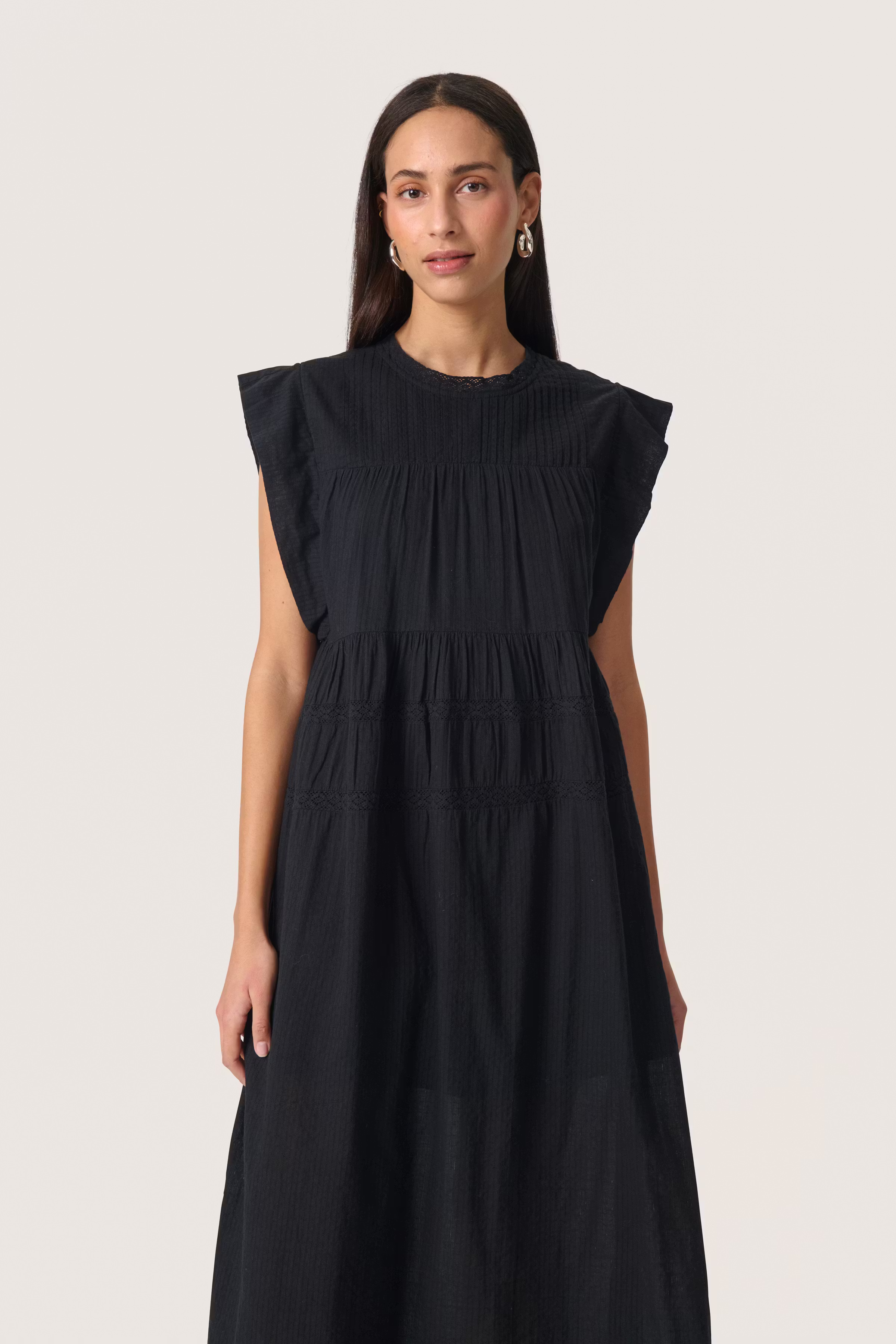 SLAmona Kleid LOOKBOOK FRONT 30408222-194008