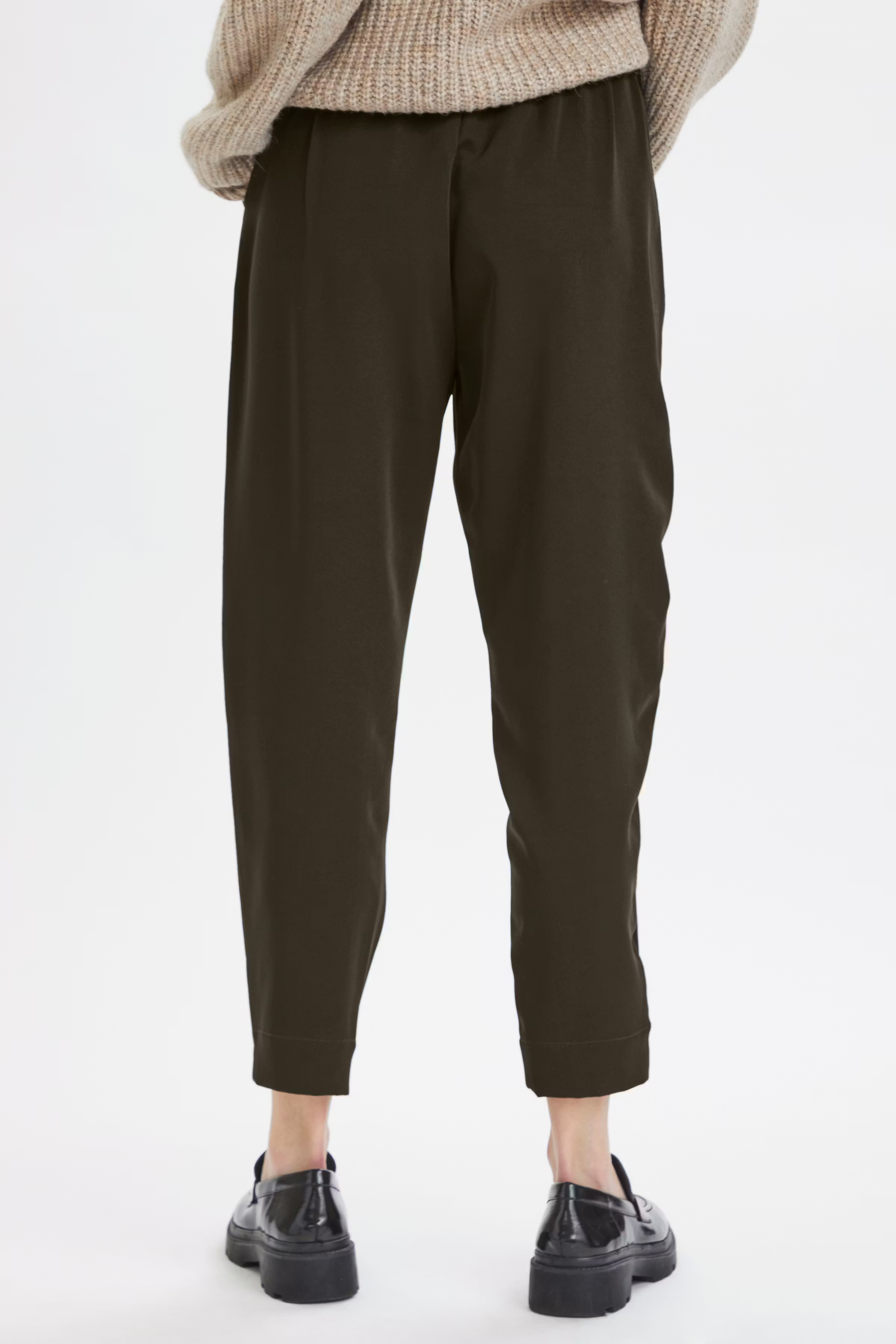 IzraSZ Hose LOOKBOOK BACK 30511424-190509