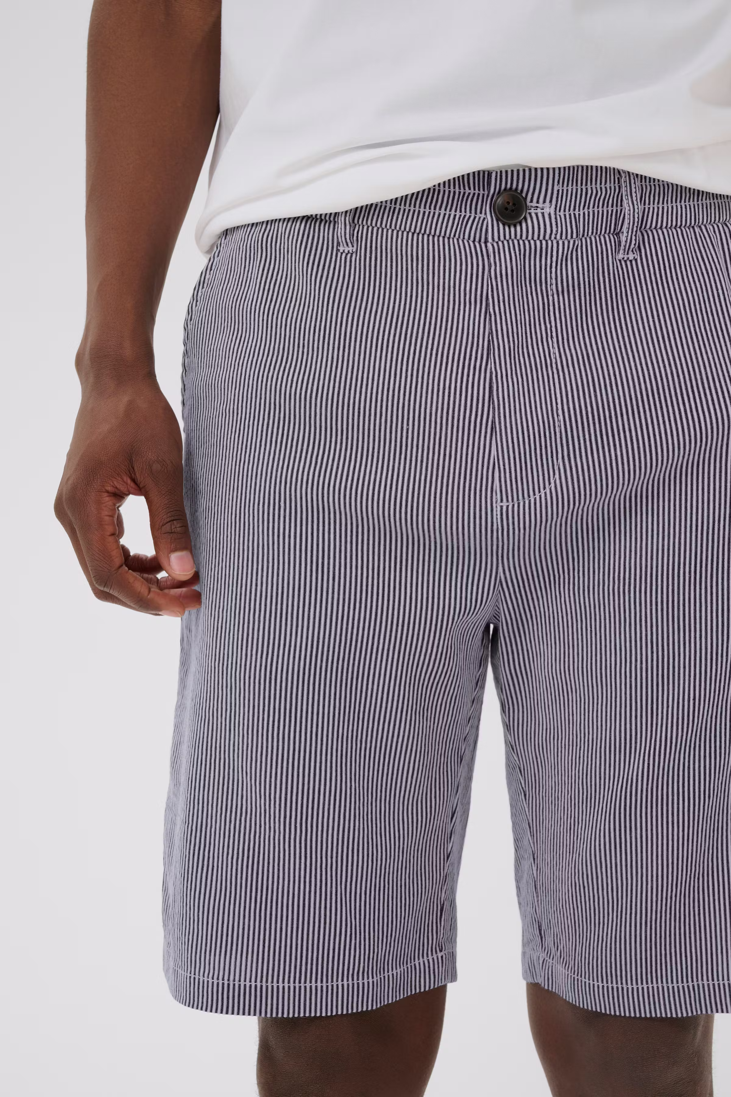 MAfinch Shorts LOOKBOOK DETAIL 30209081-110104