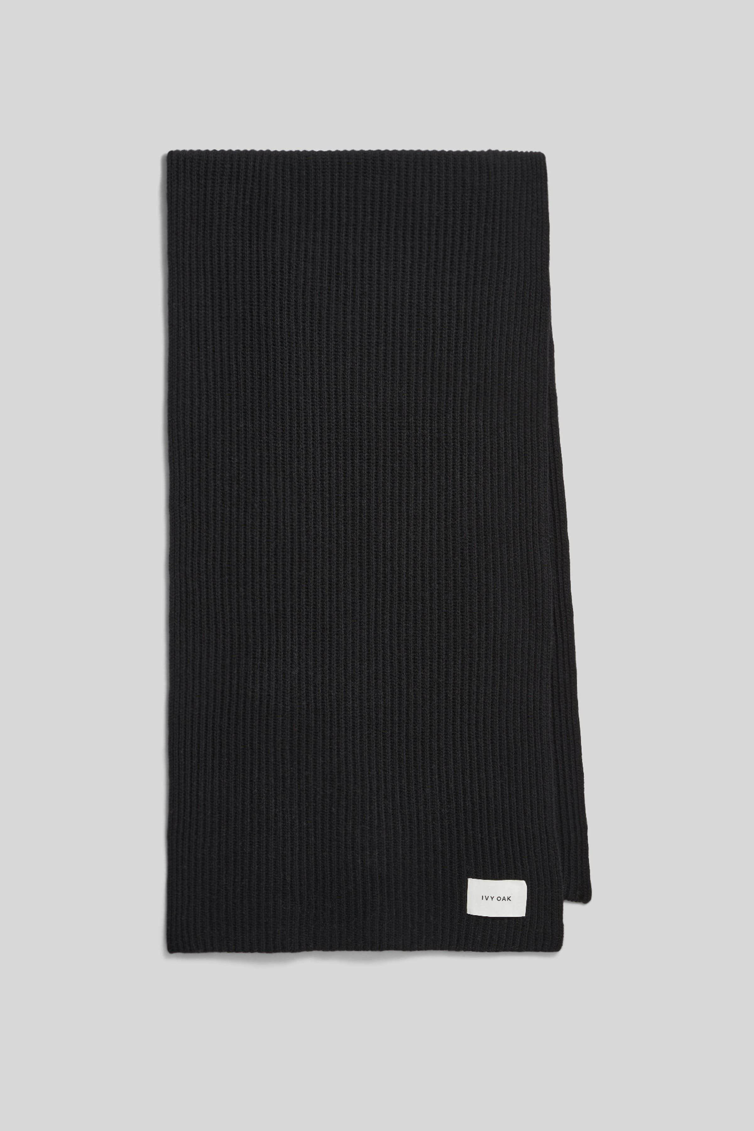 ANGELINA SCHAL PACK FRONT 30600776-BK999