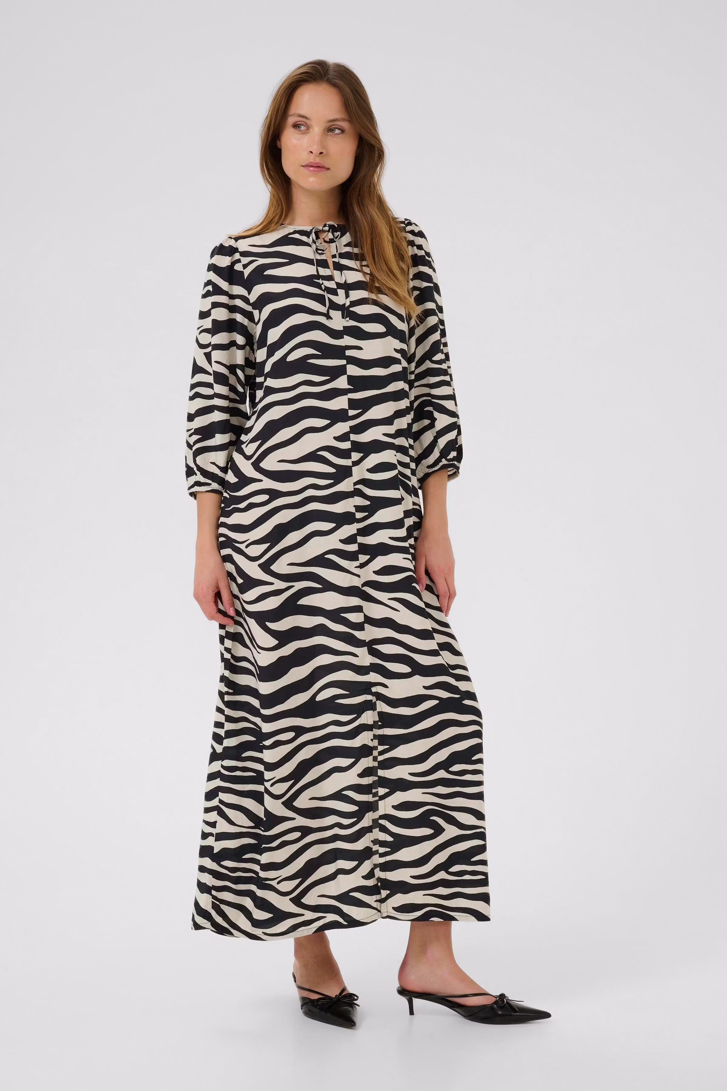 KApedra Dress LOOKBOOK FRONT 10509618-107295