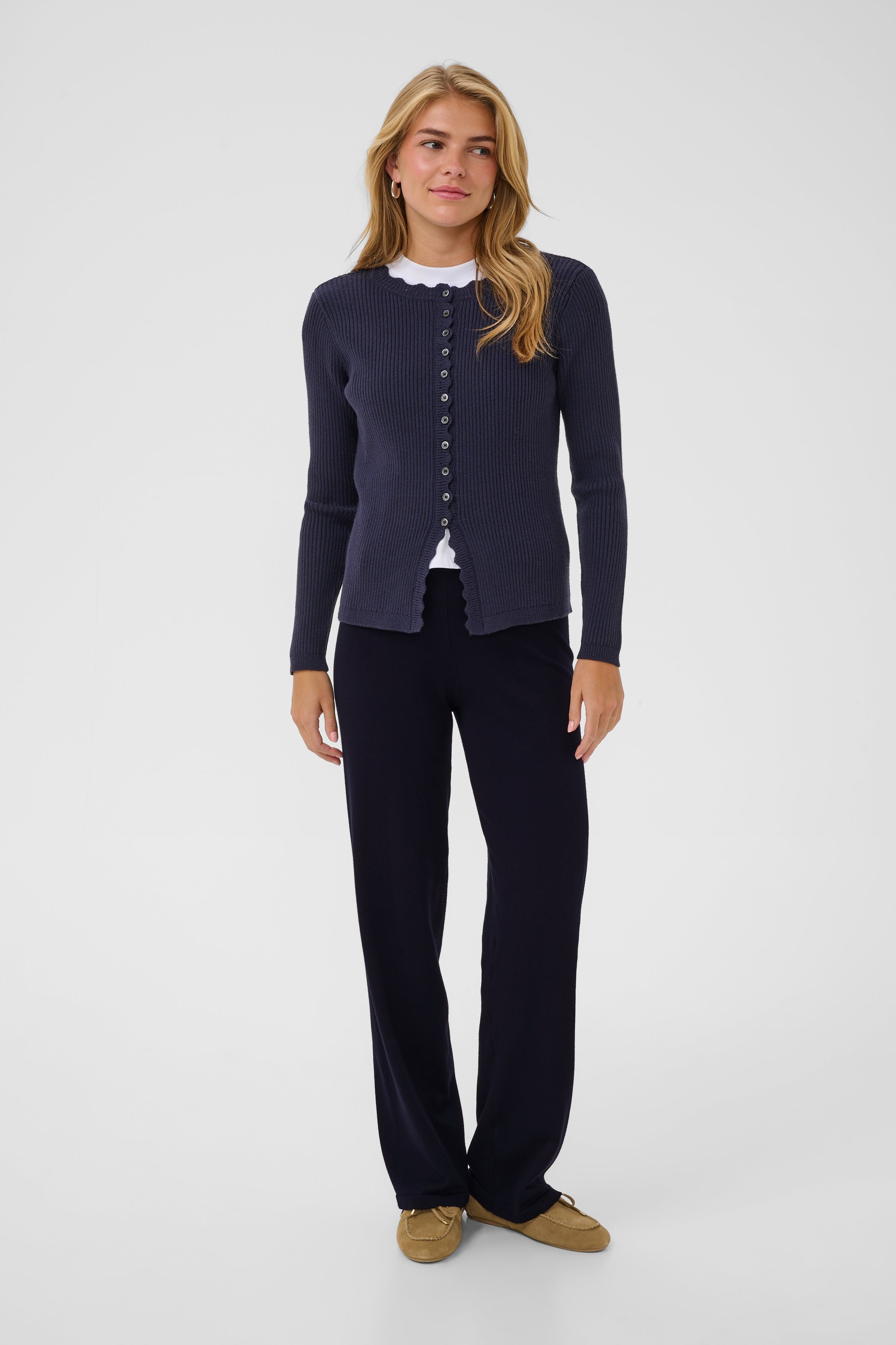 MilaSZ Hose LOOKBOOK FRONT 30511095-193924