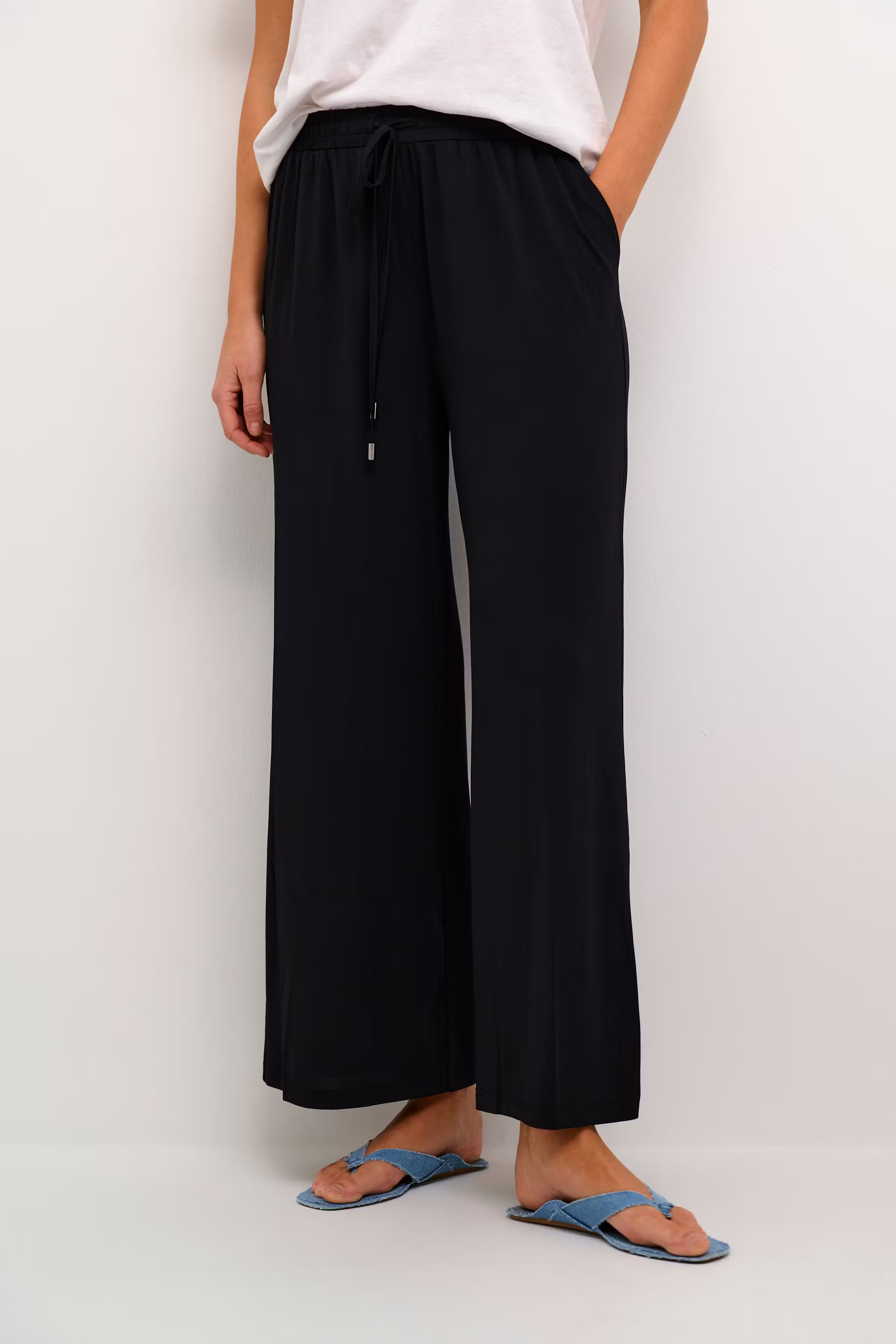 KAmallie Bukser LOOKBOOK FRONT 10508903-100121