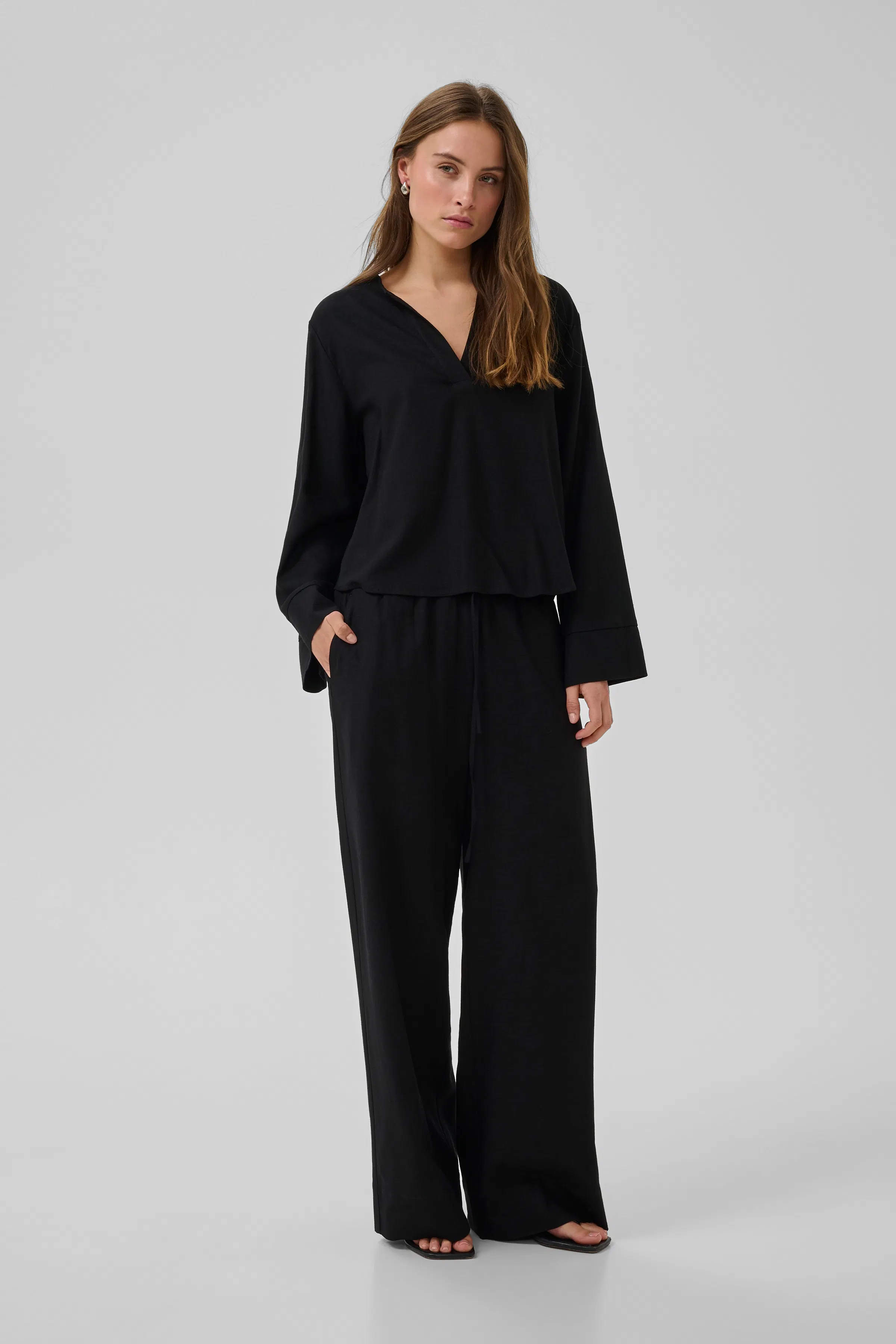 DiasMW Linnen Blouse LOOKBOOK FRONT 10704714-100031