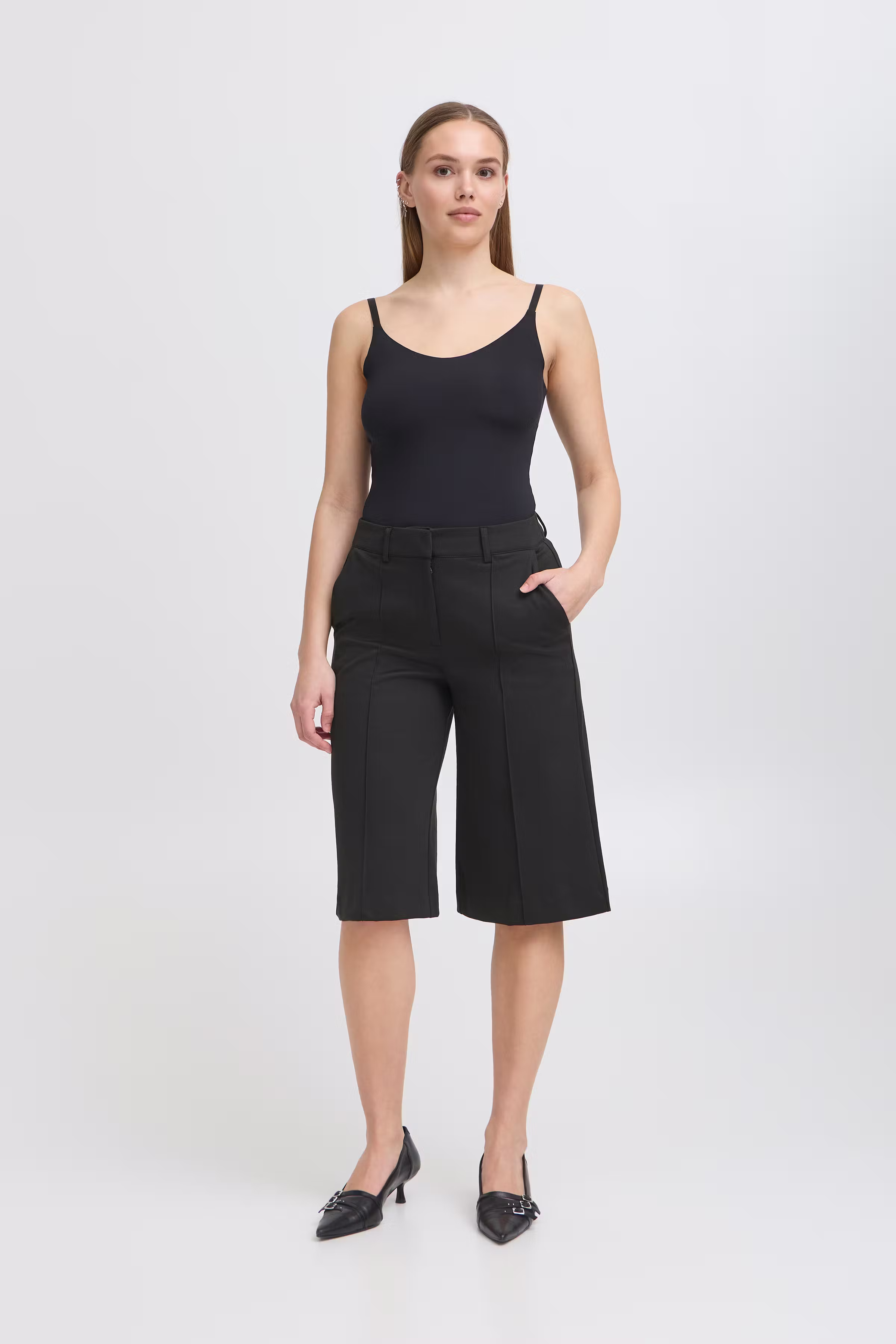 IHKATE BERMUDA Shorts LOOKBOOK FRONT 20123649-194008