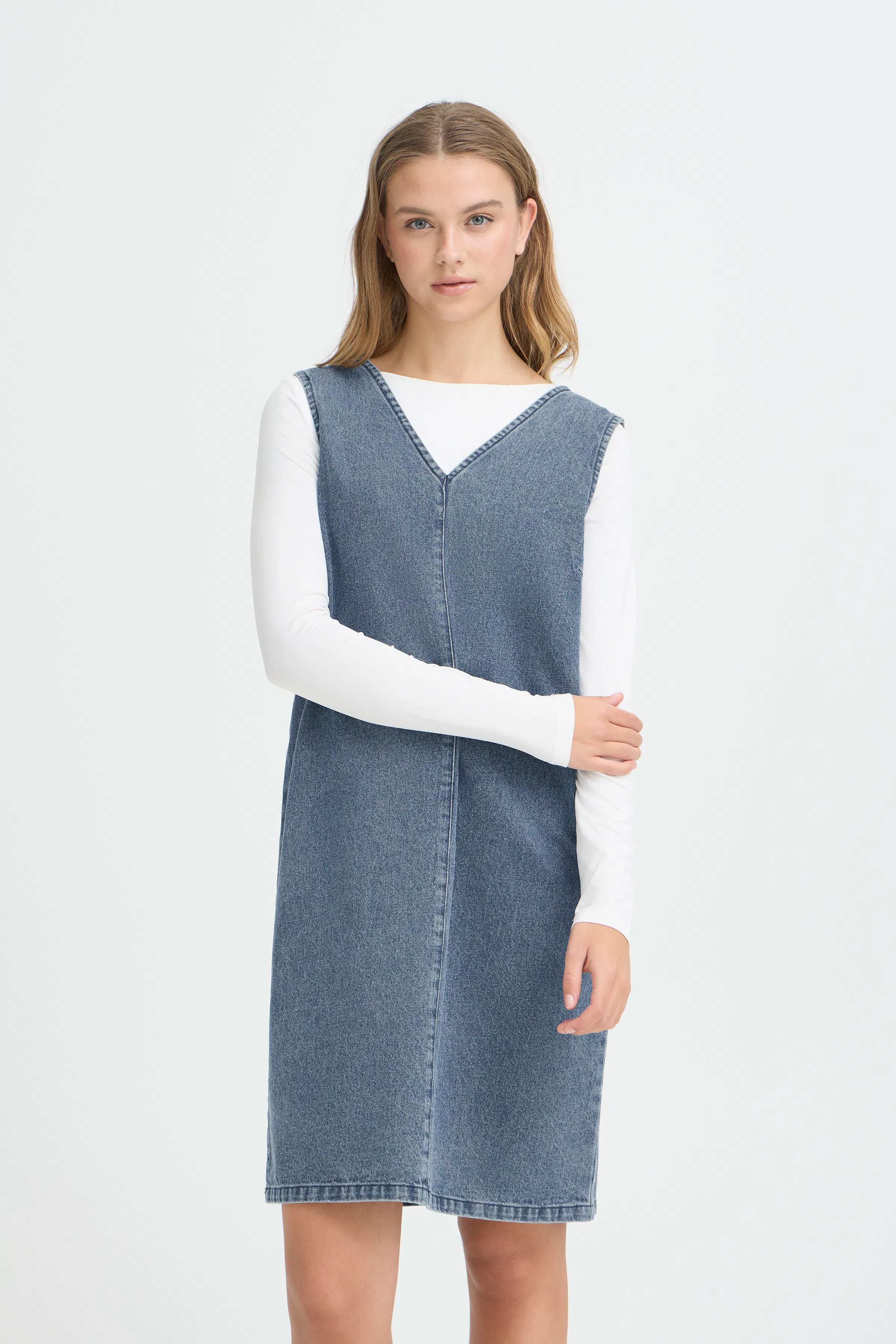 IHHIRAMO Kleid LOOKBOOK FRONT 20125723-200928