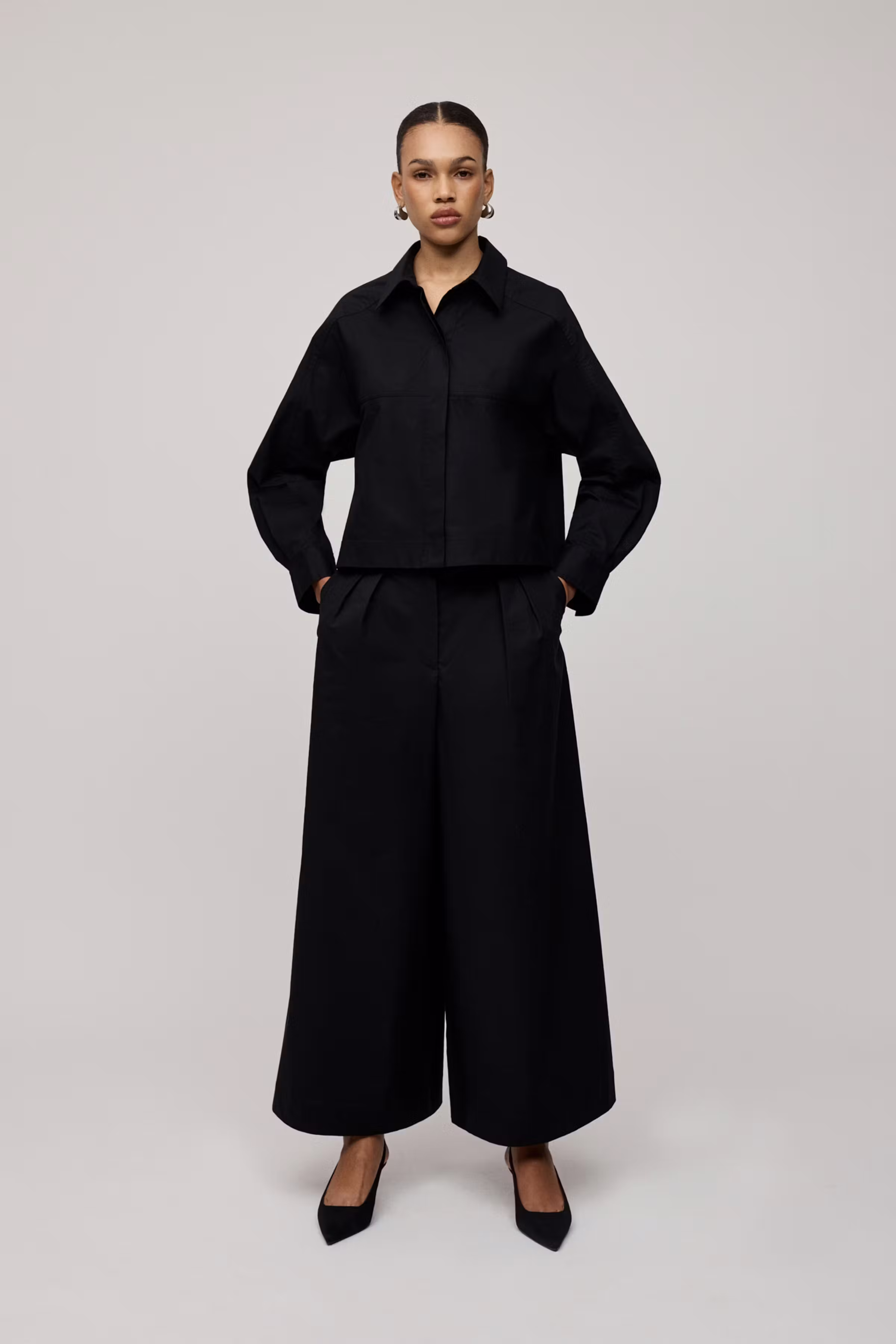 PIERINA Trousers LOOKBOOK FRONT 30600520-BK999