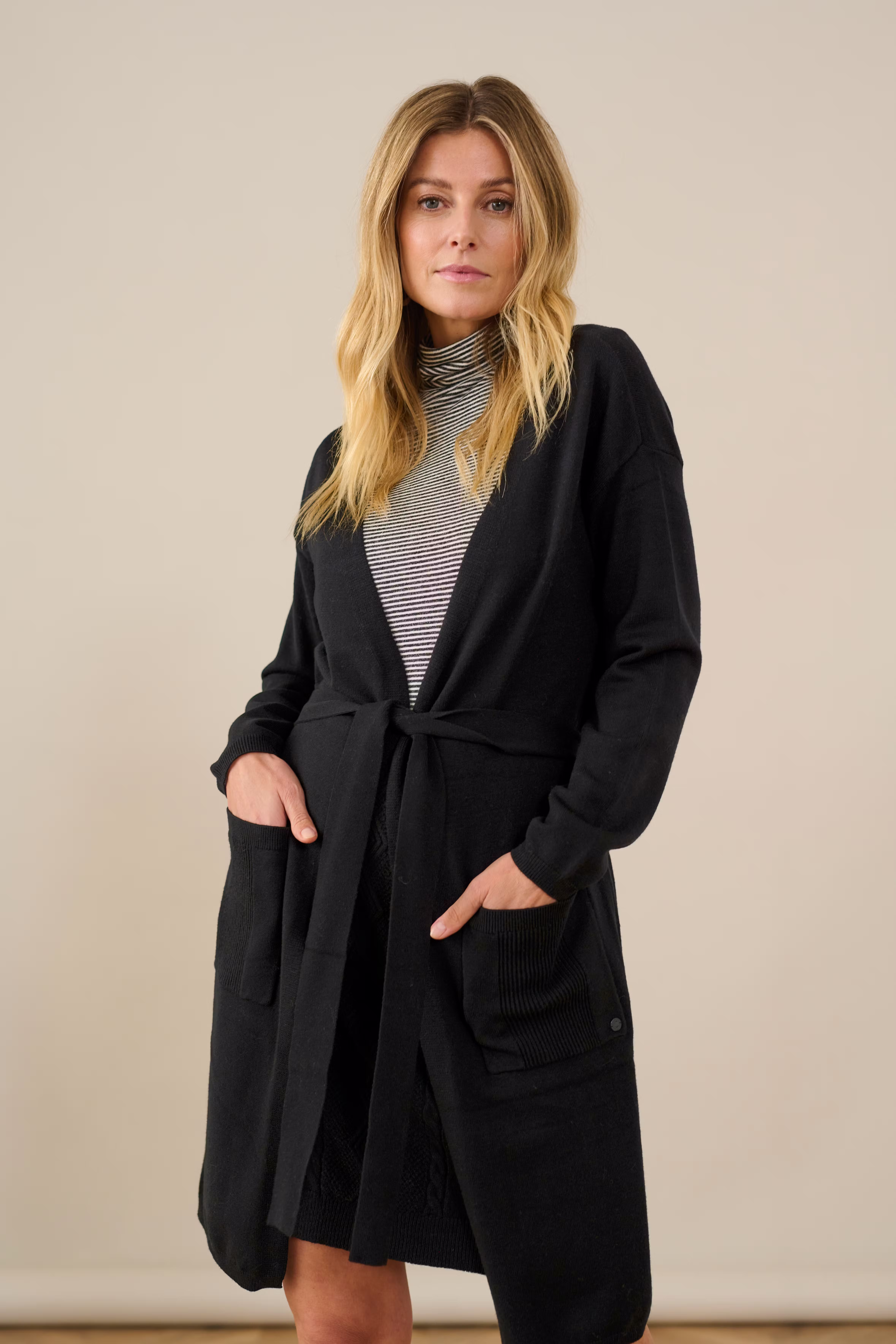 CRDela Cardigan/Gilet LOCATION NONE 10612822-100120