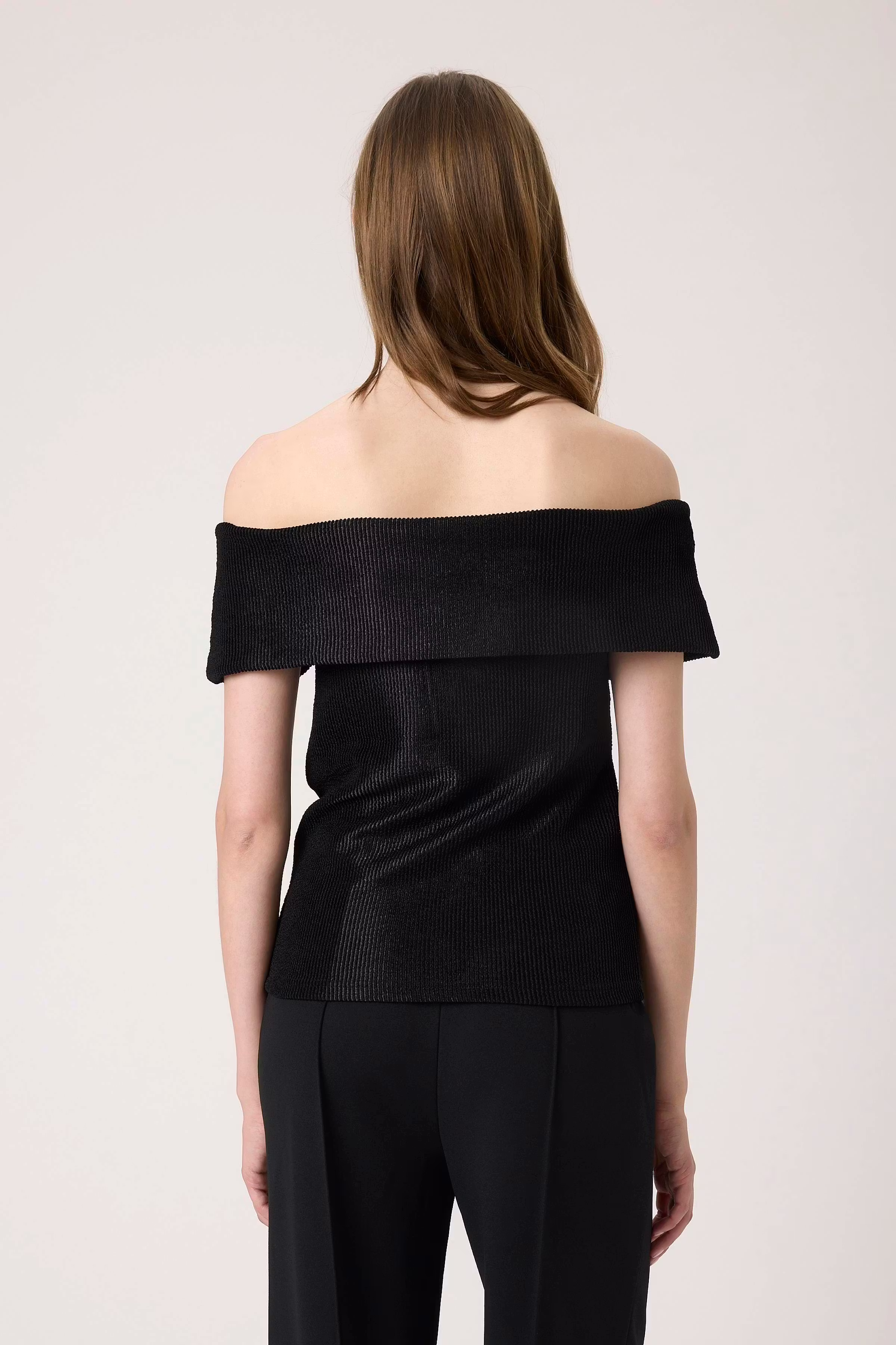 SLElspeth Top LOOKBOOK BACK 30408789-194008