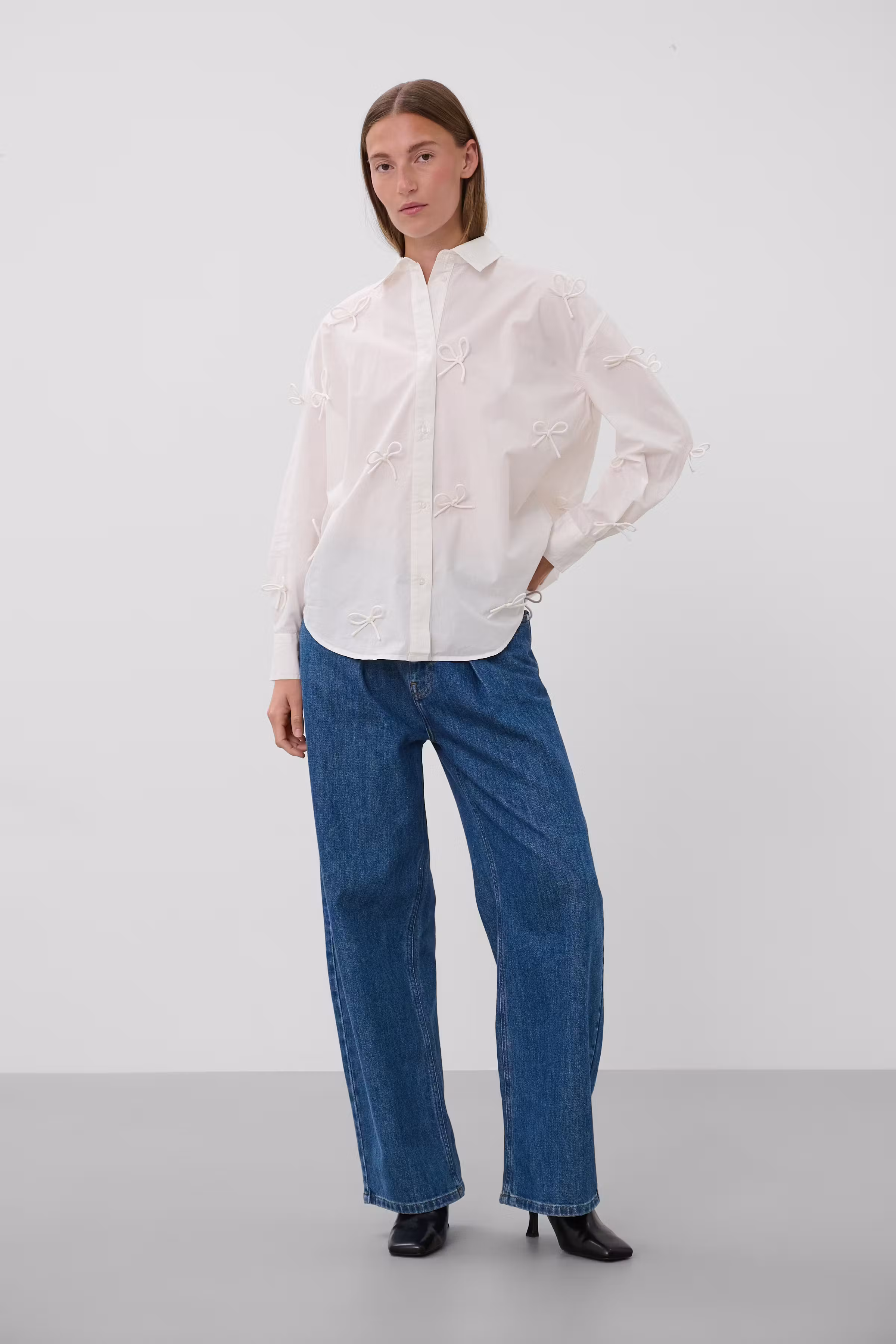 SLJoa Skjorte LOOKBOOK FRONT 30408645-111001