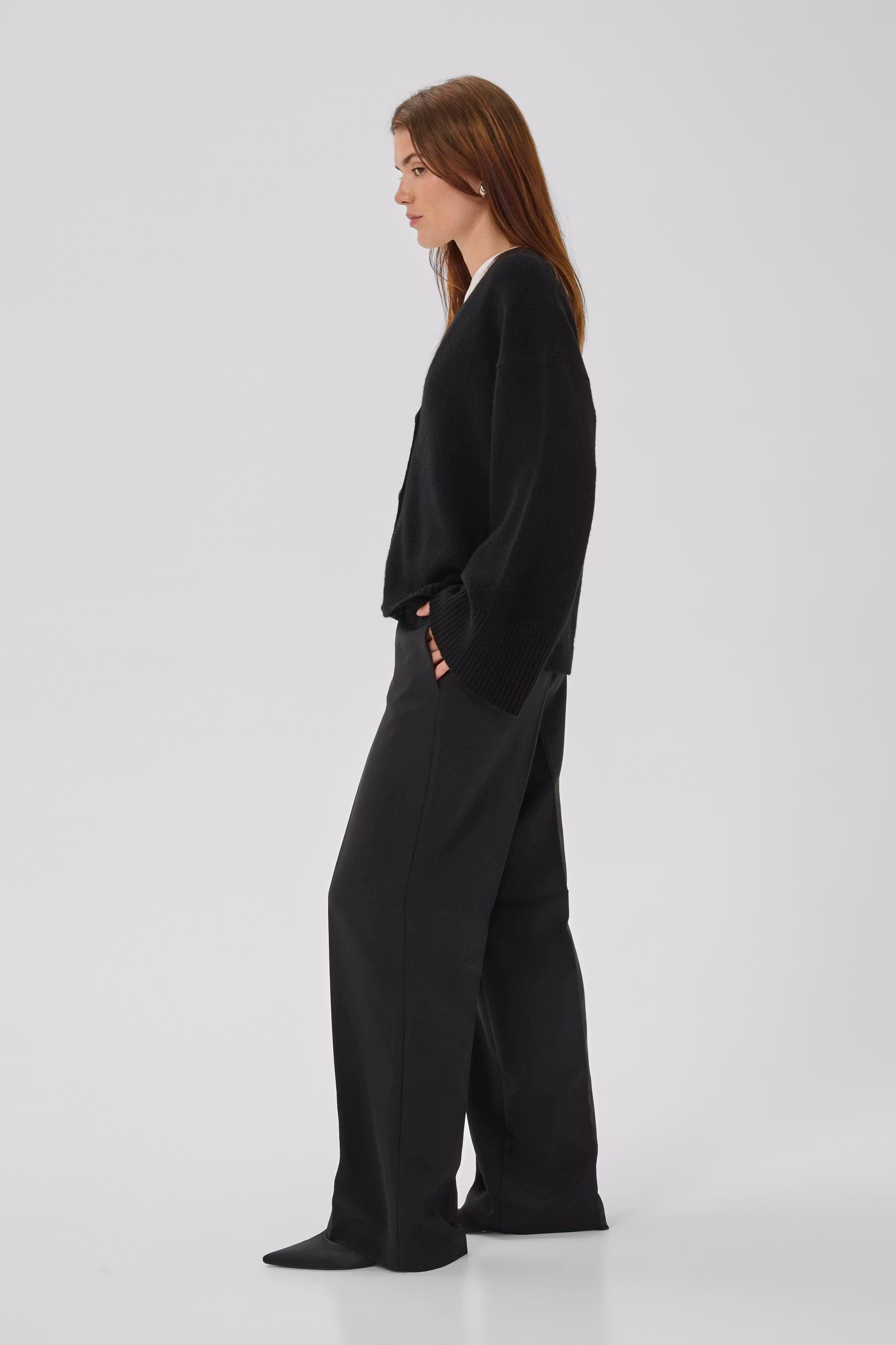 29 THE TAILORED PANT LOOKBOOK FRONT 10705543-100031
