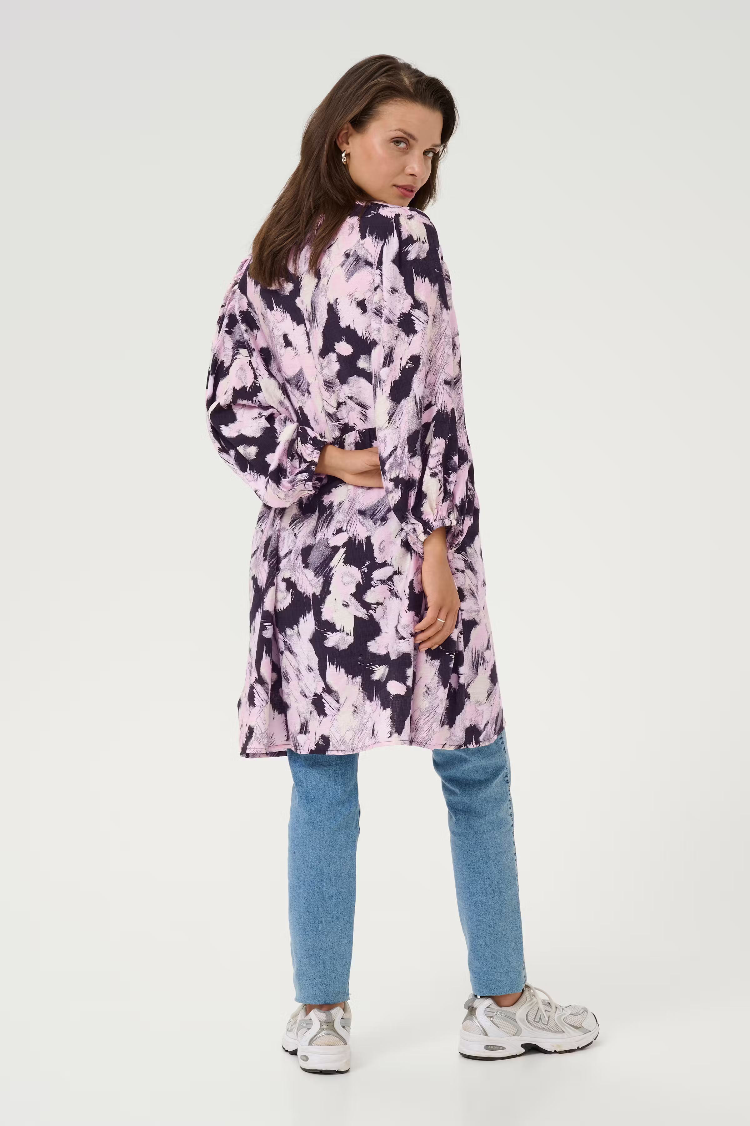 KAvictoria Kleid LOOKBOOK BACK 10509355-106823