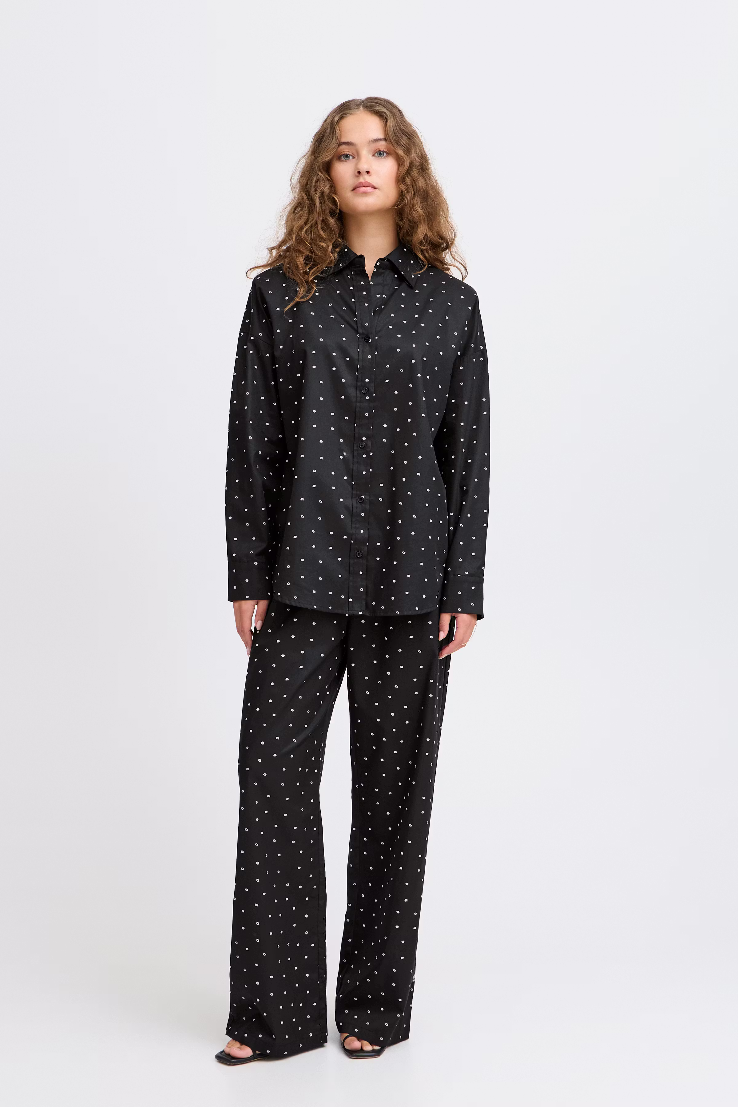 IXSTORMIE Hose LOOKBOOK FRONT 20123608-205099