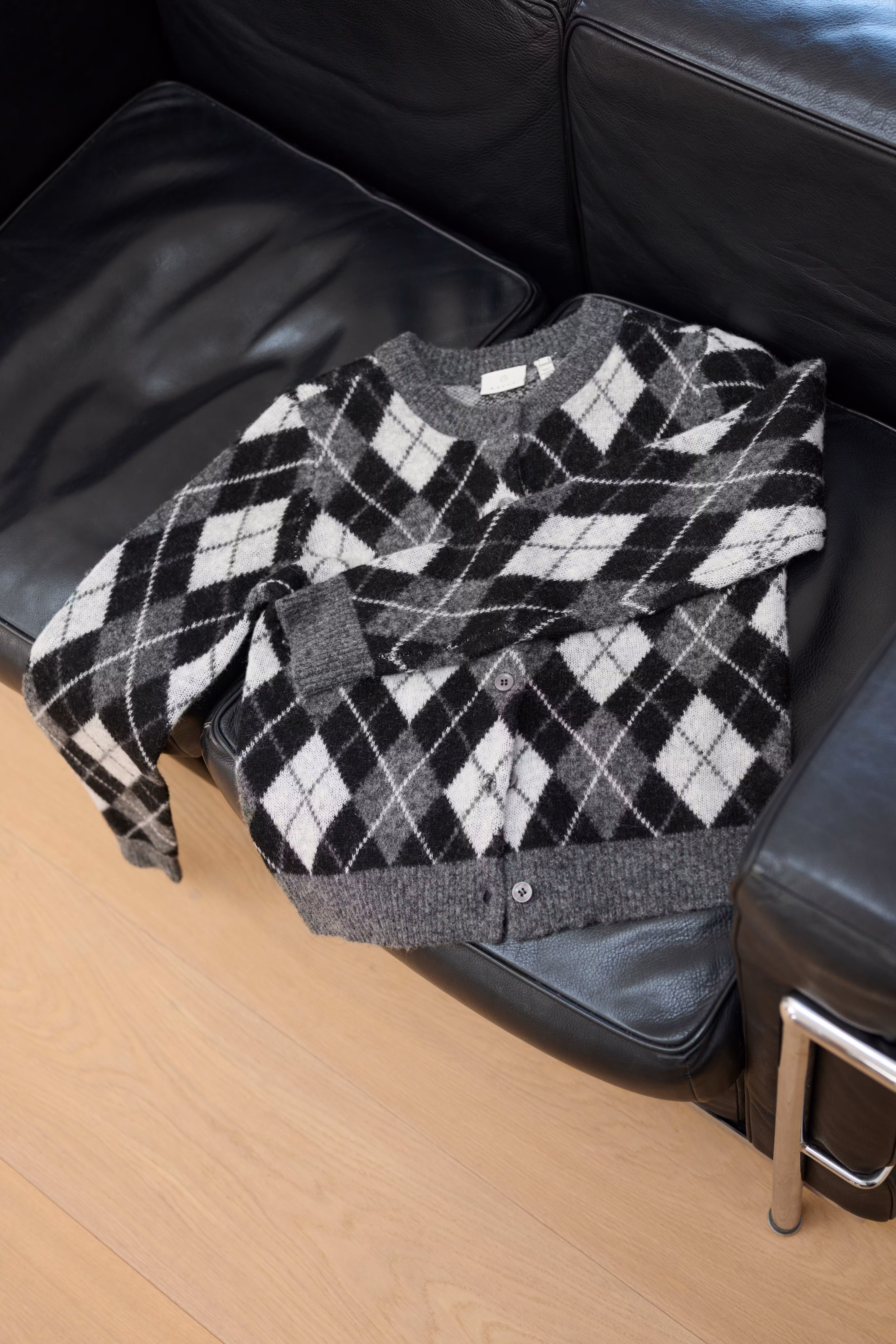 KAharlow Vest LOCATION NONE 10512423-1000008