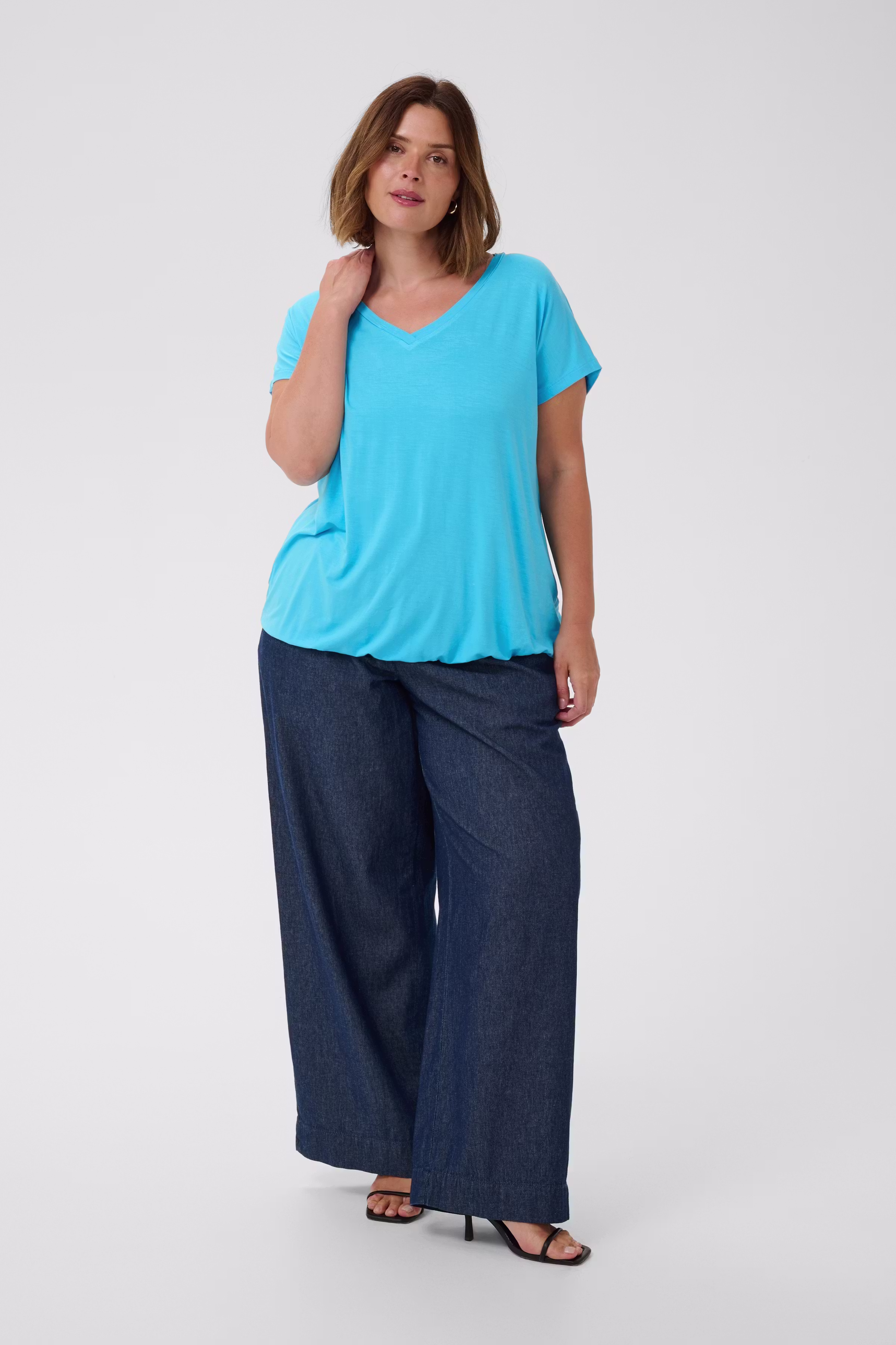 KCjena T-shirt LOOKBOOK FRONT 10582099-164530