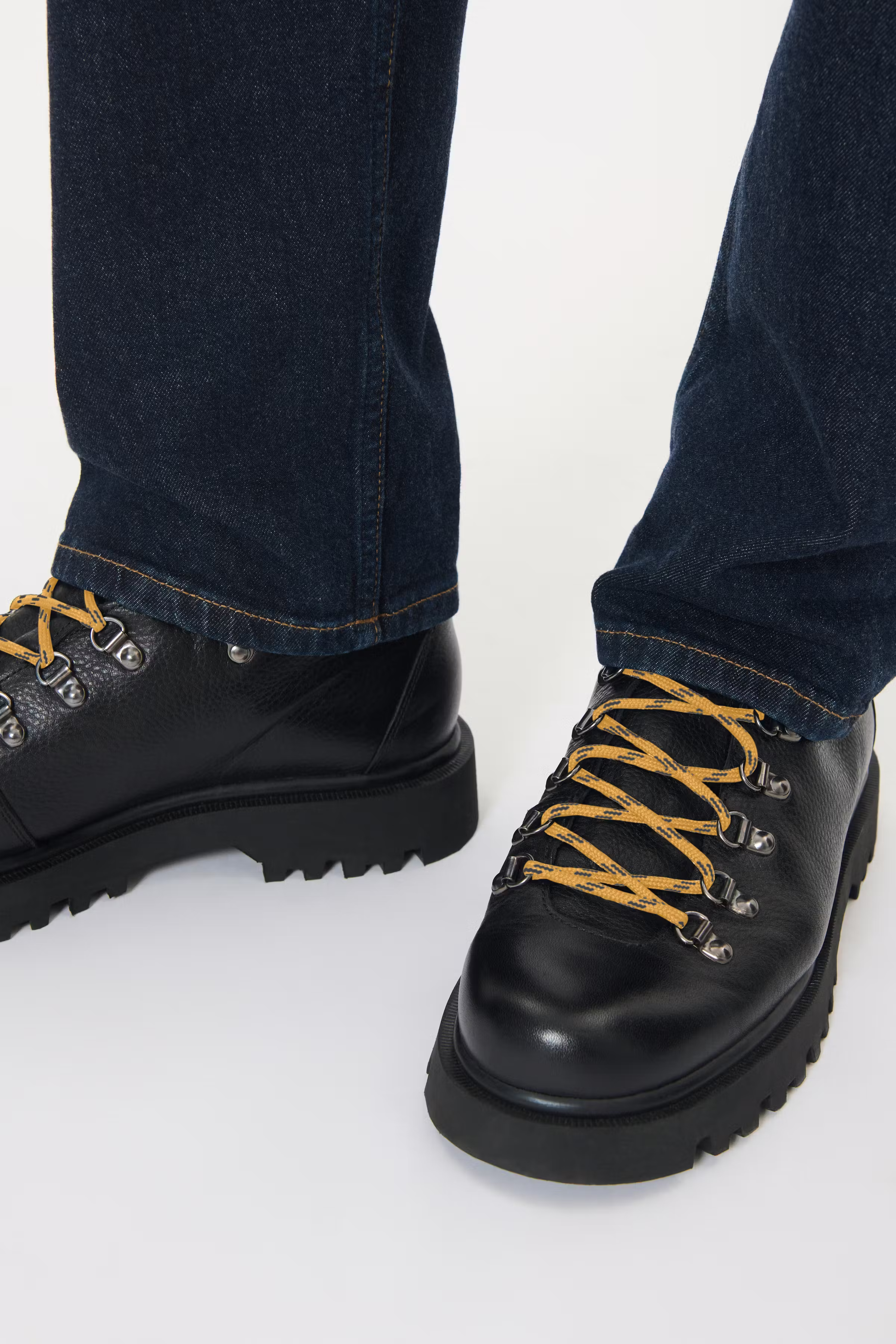 MACamellion Leather Shoe LOOKBOOK DETAIL 30208744-300275