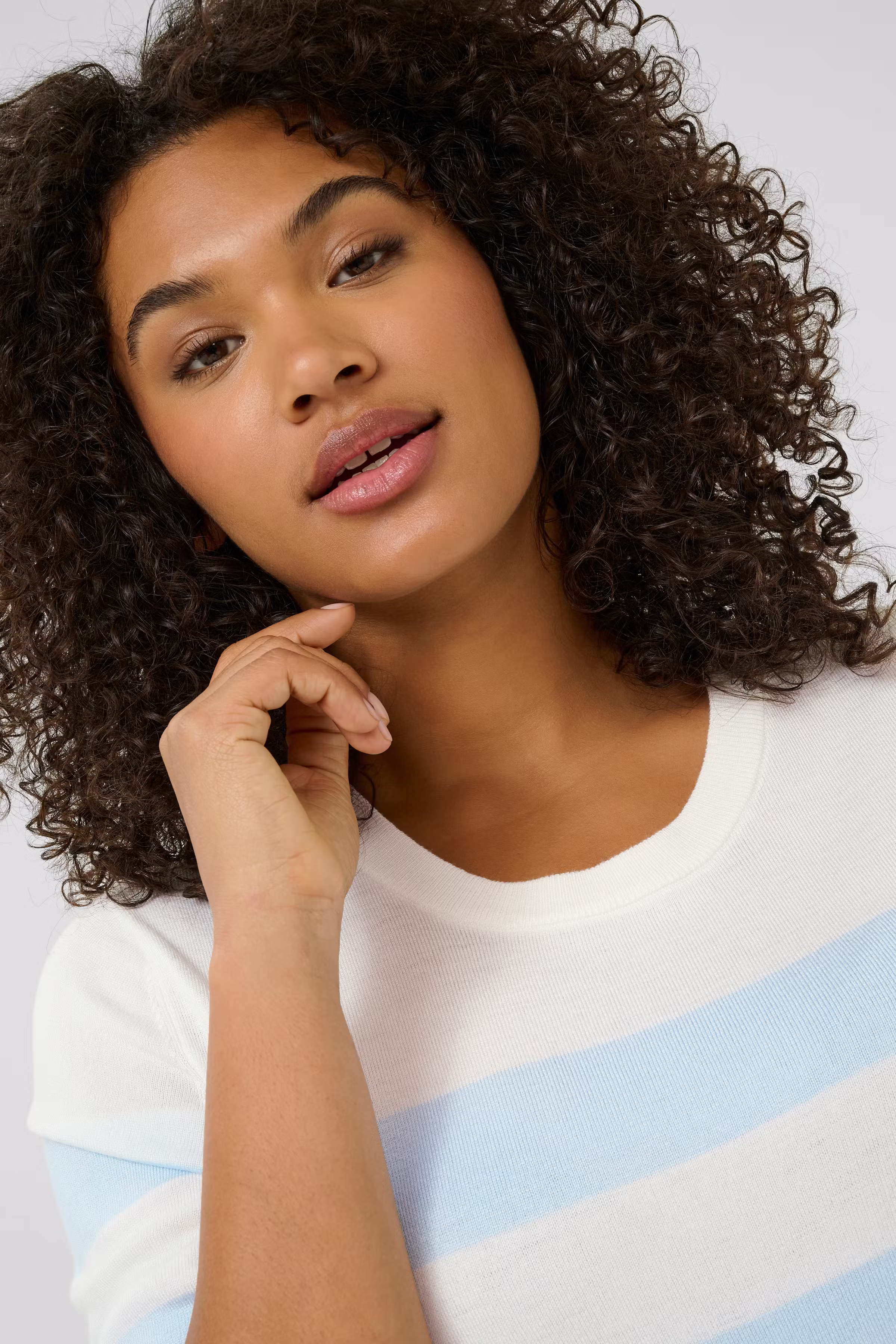 KClizzy Pullover LOOKBOOK DETAIL 10582914-107583