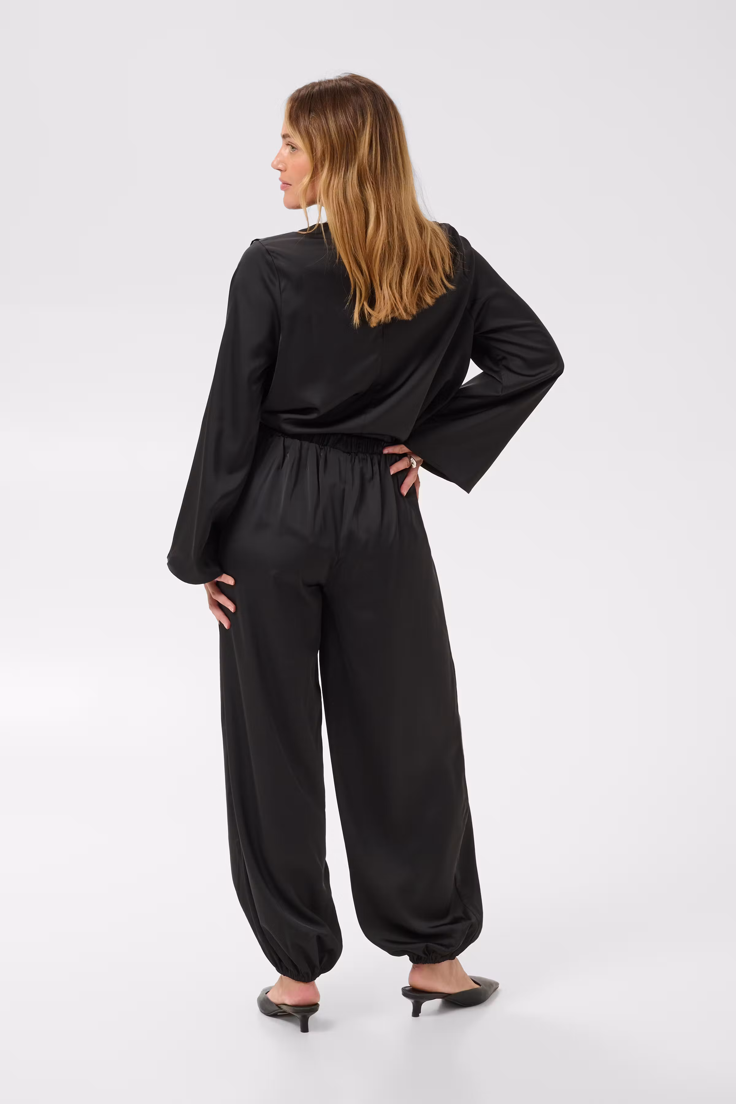 KAfaye Hose LOOKBOOK BACK 10513193-194008