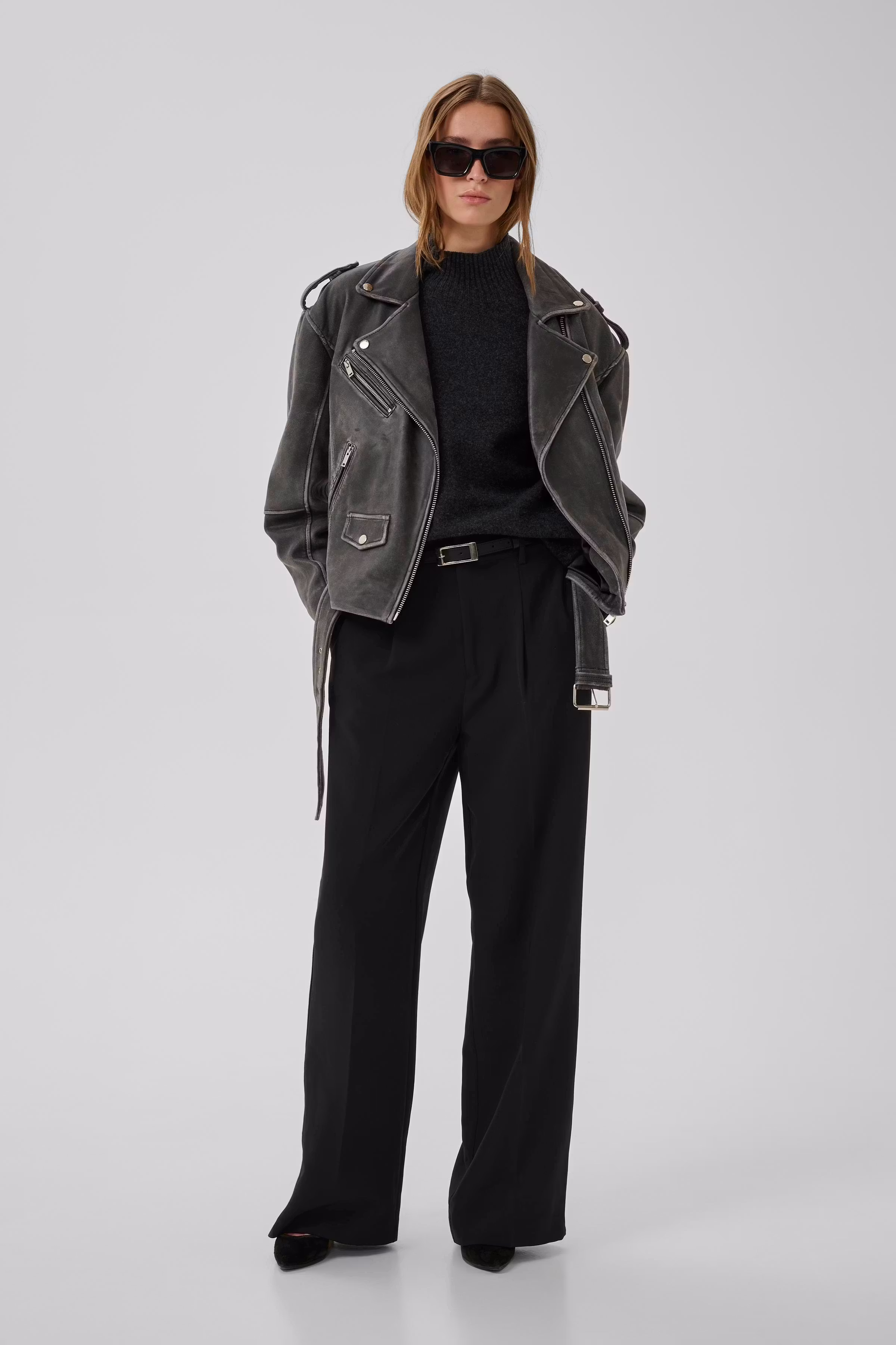 28 THE TAILORED HIGH PANT LOCATION NONE 10705542-100031