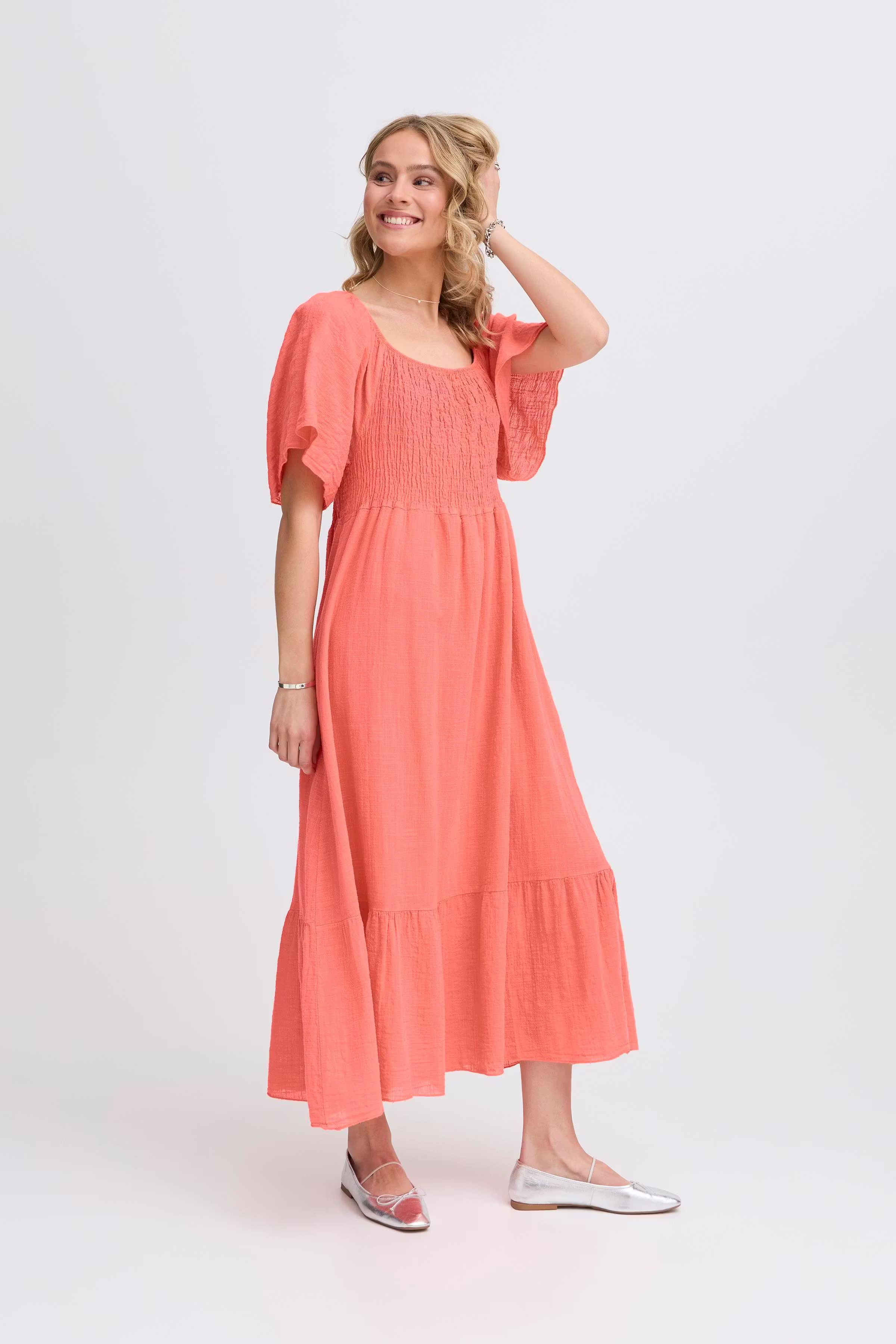 SBALEXA Kjole LOOKBOOK FRONT 22100929-161546