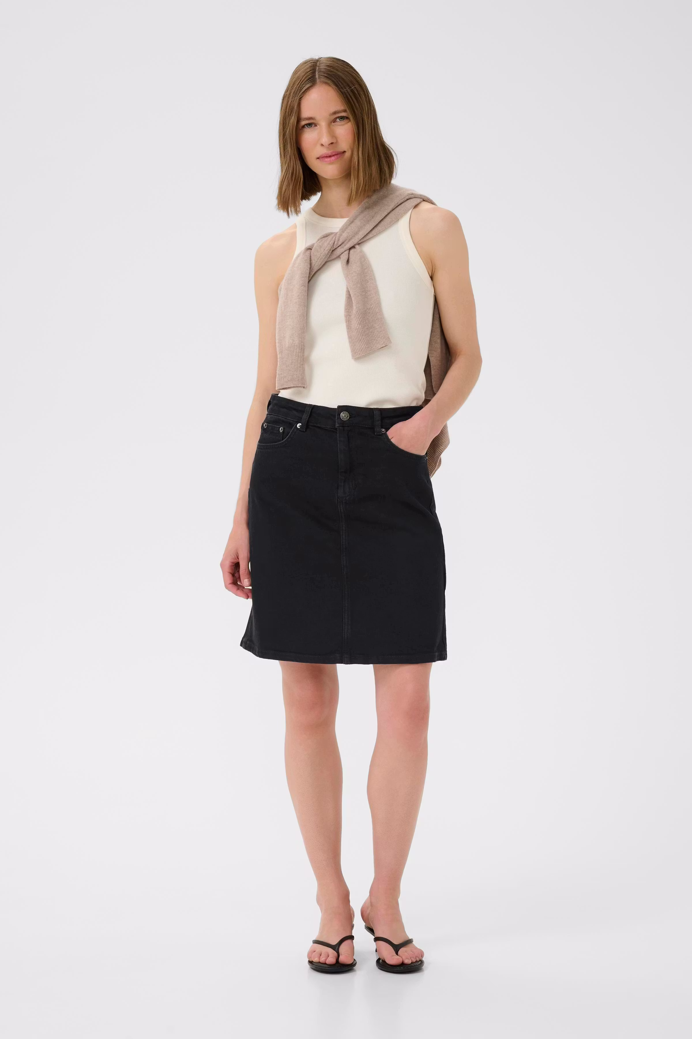 PheiIW Skirt LOOKBOOK FRONT 30110654-194008