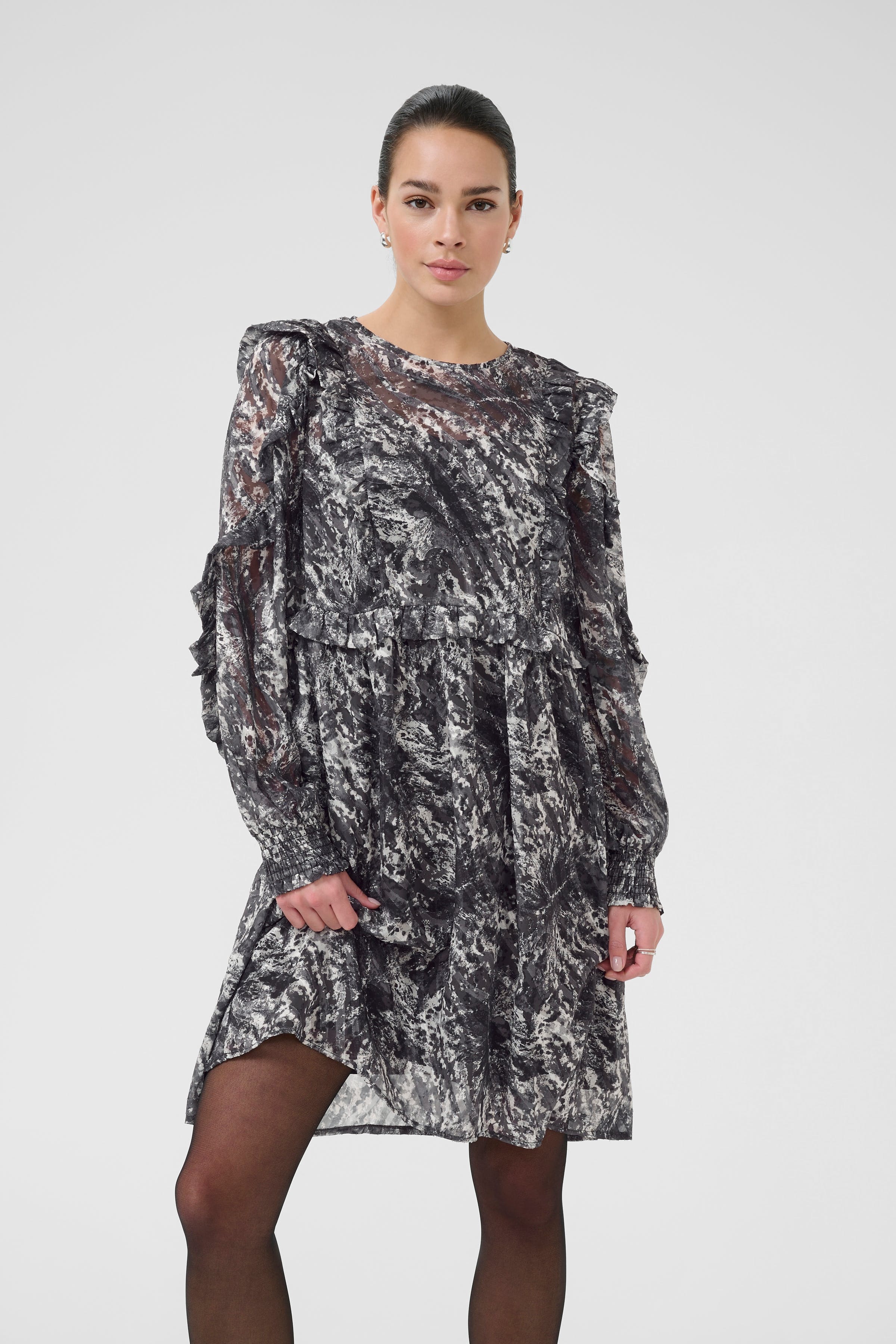 KAalica Kjole LOOKBOOK FRONT 10510529-108203
