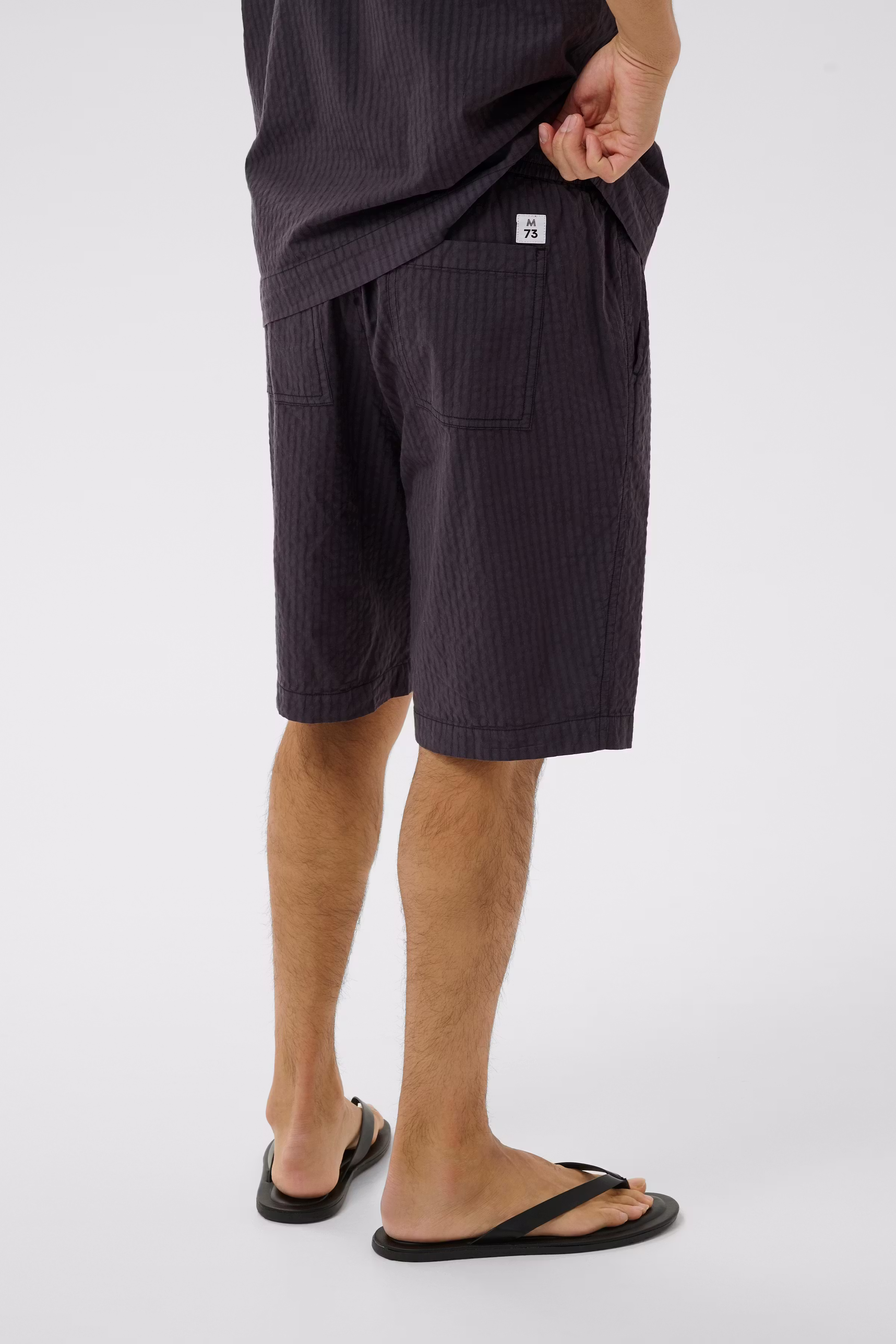 MAneel Shorts LOOKBOOK BACK 30209079-304966