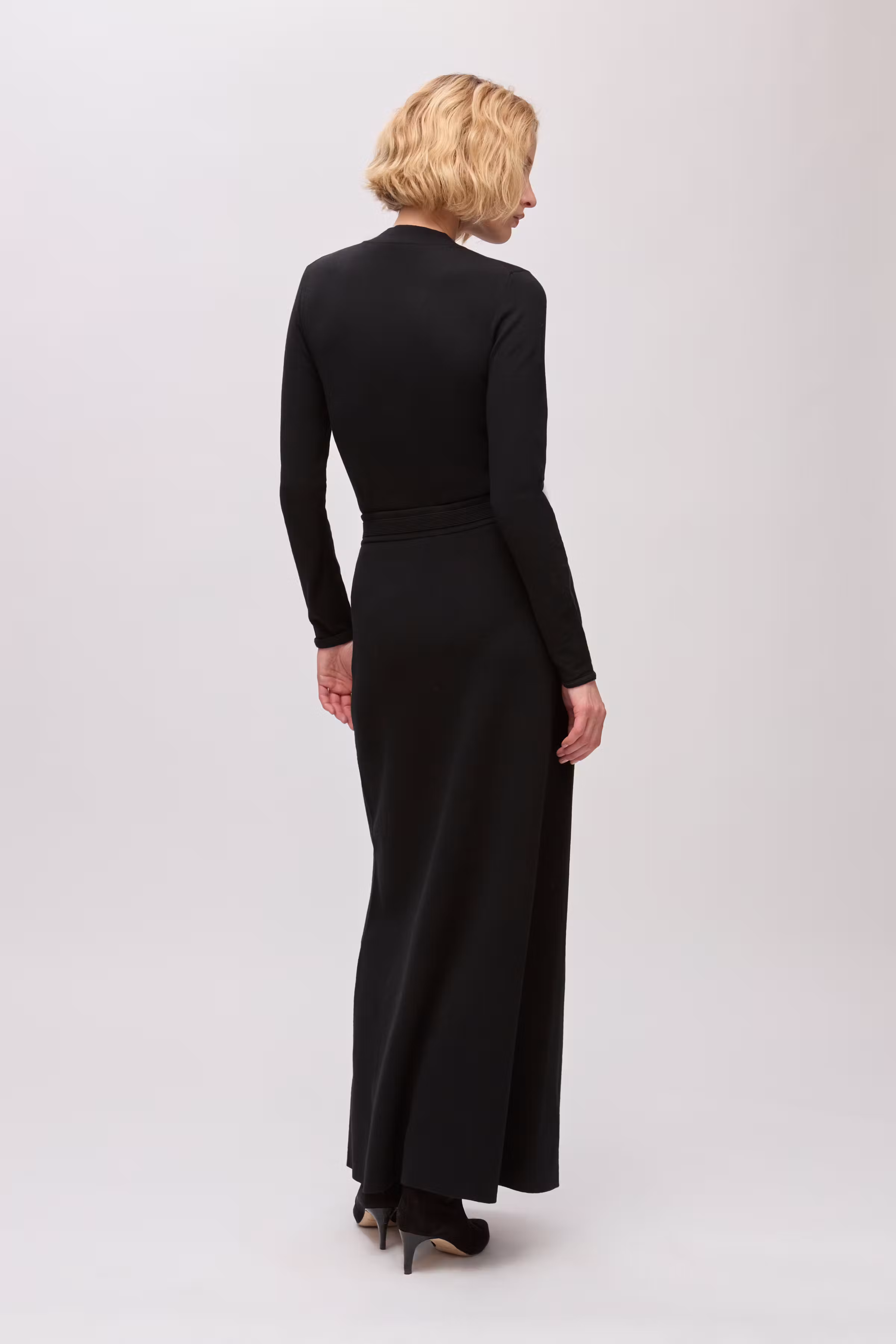 IOFinna Body LOOKBOOK BACK 30600121-BK999