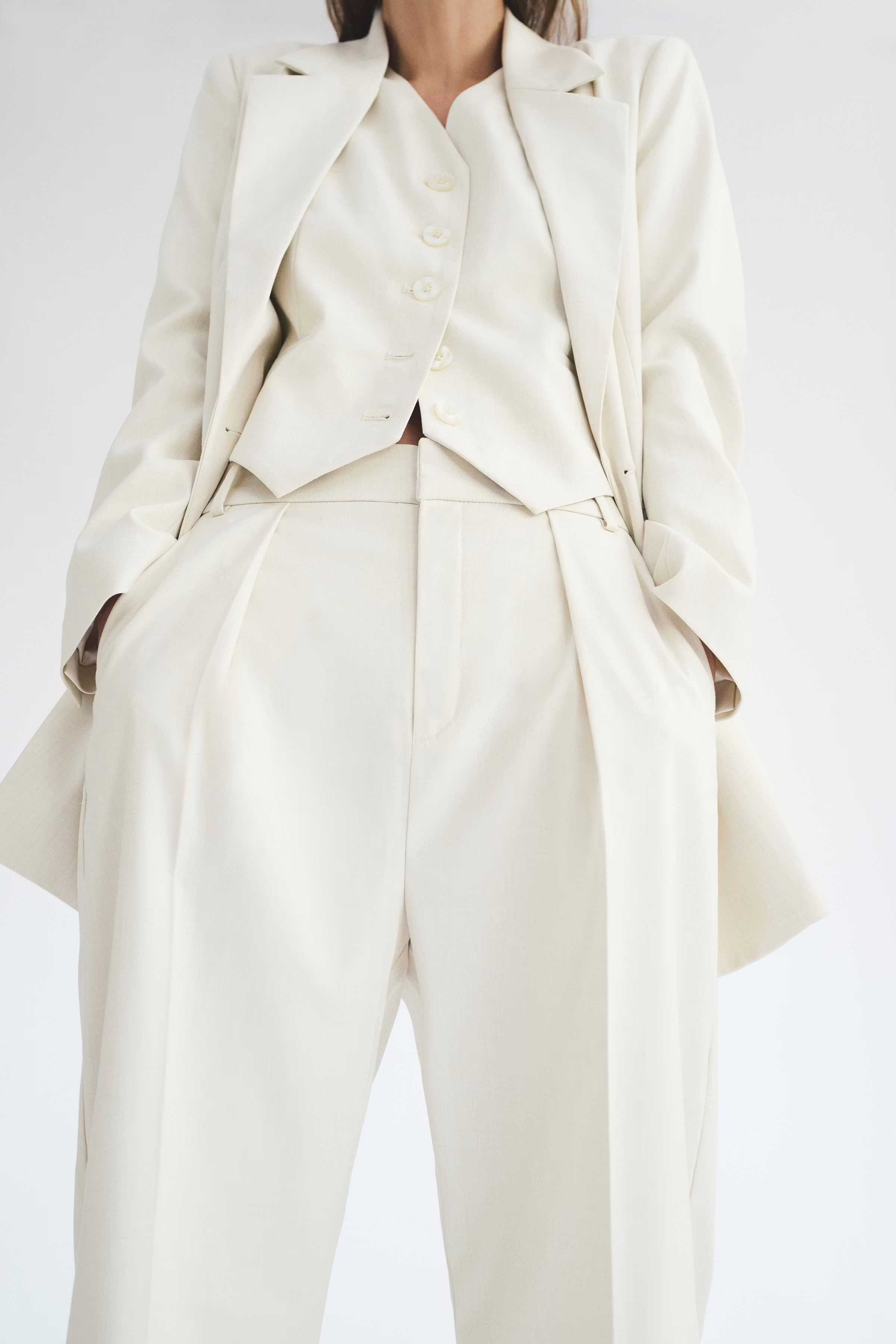 KyrahIW Vest LOCATION NONE 30108182-1200001