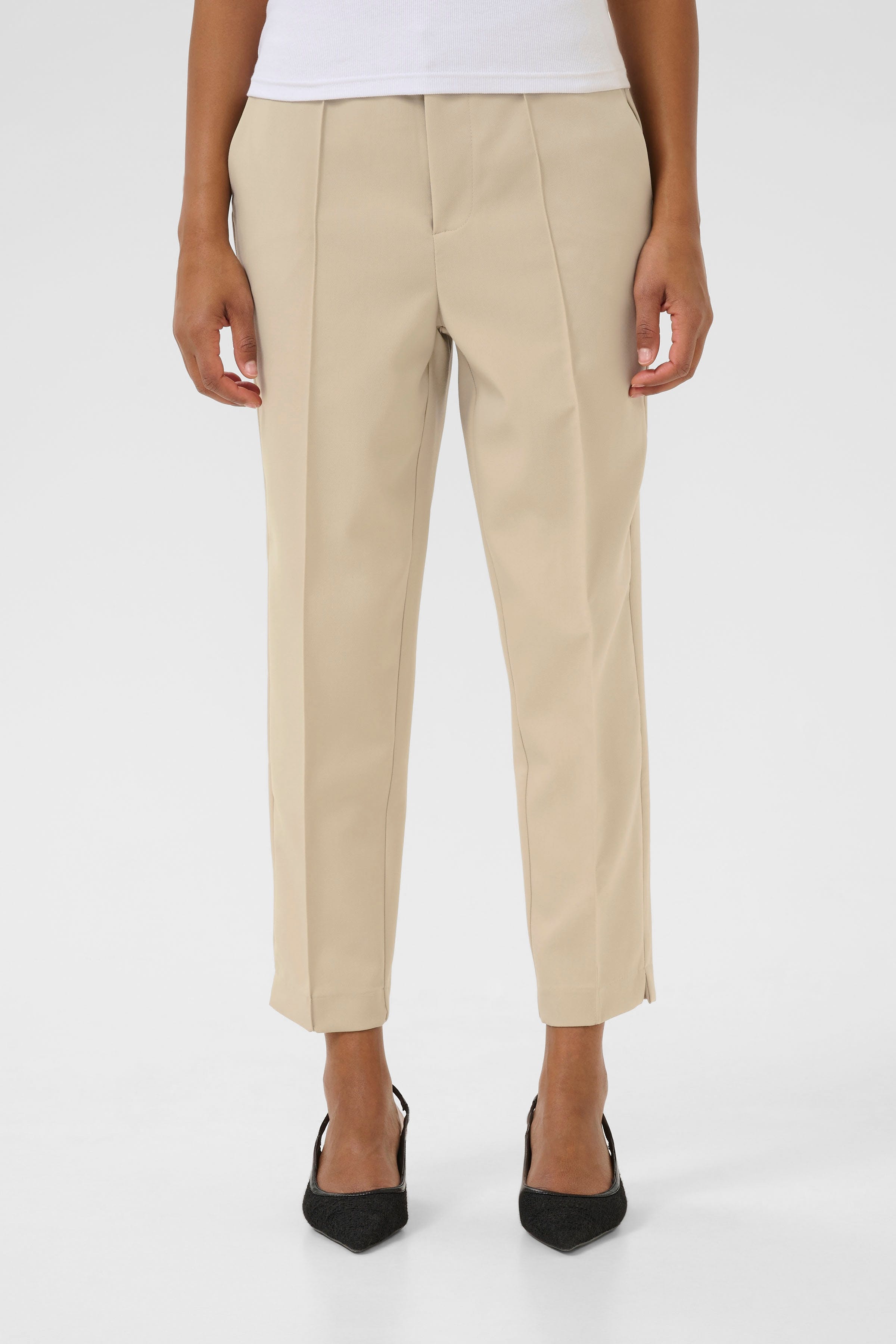 KAhella Trousers LOOKBOOK FRONT 10509772-151305